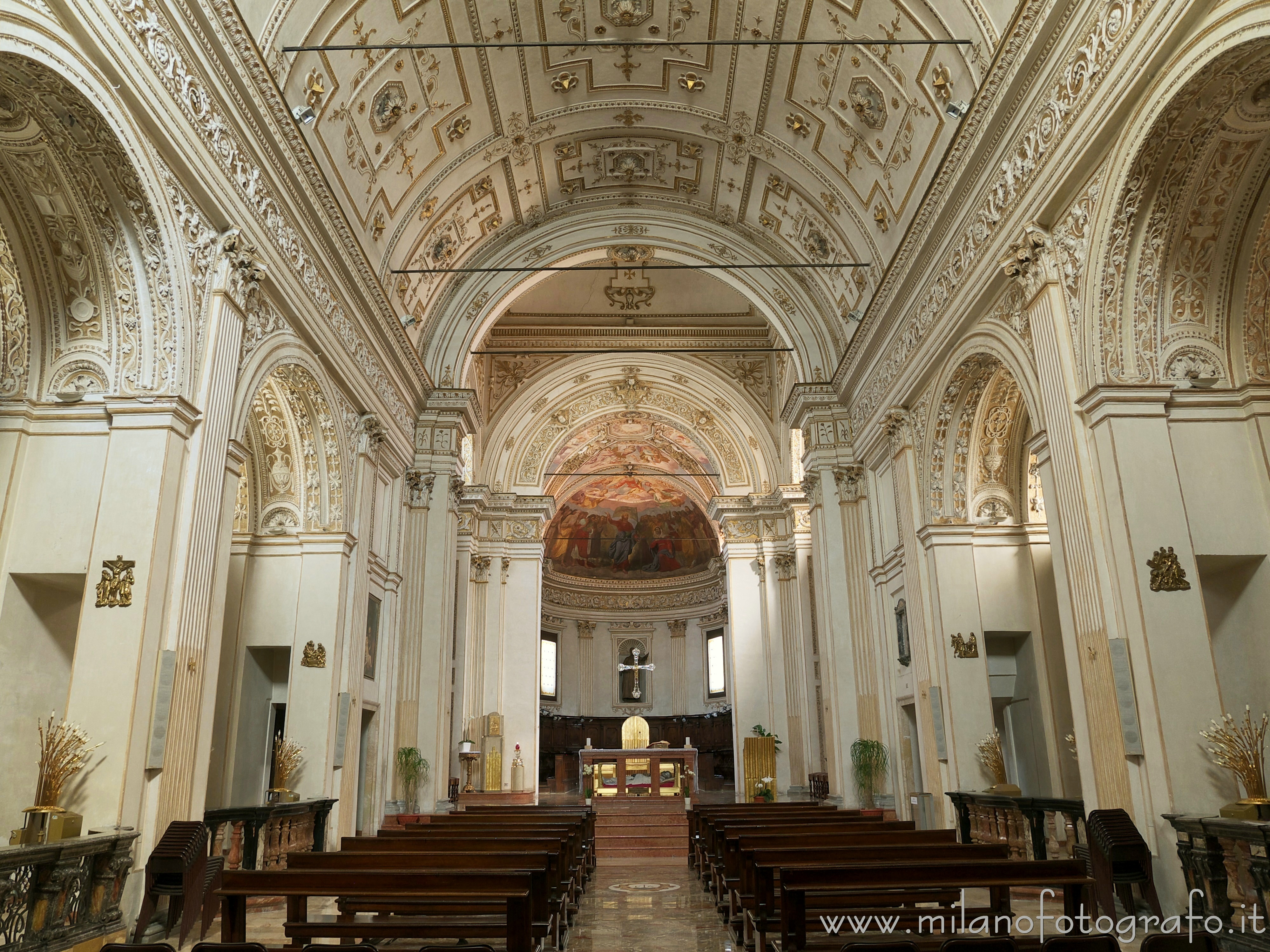 Milan (Italy): Interior of the Church of Saints Paul and Barnabas - Milan (Italy)