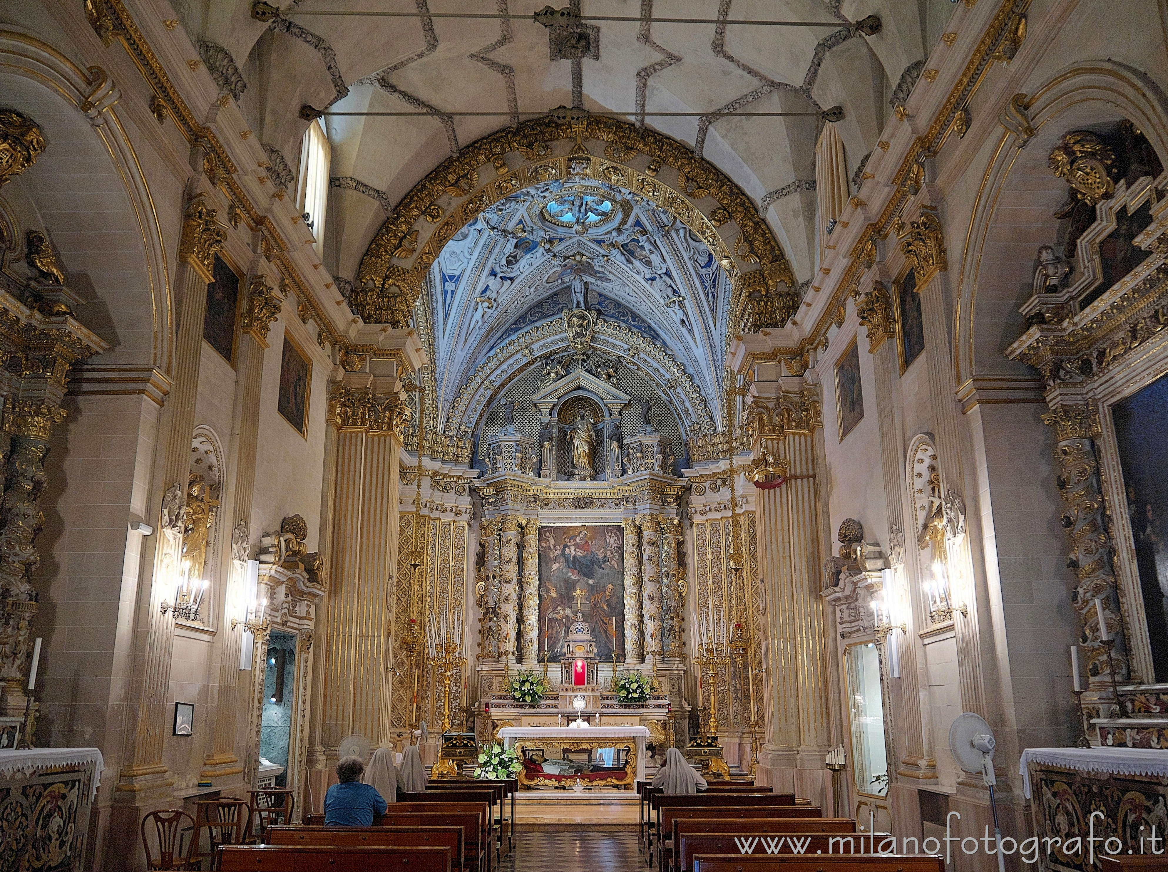 Lecce (Italy): Interior of the Church of the Mother of God and St. Nicholas, also known as Church of the Discalced - Lecce (Italy)
