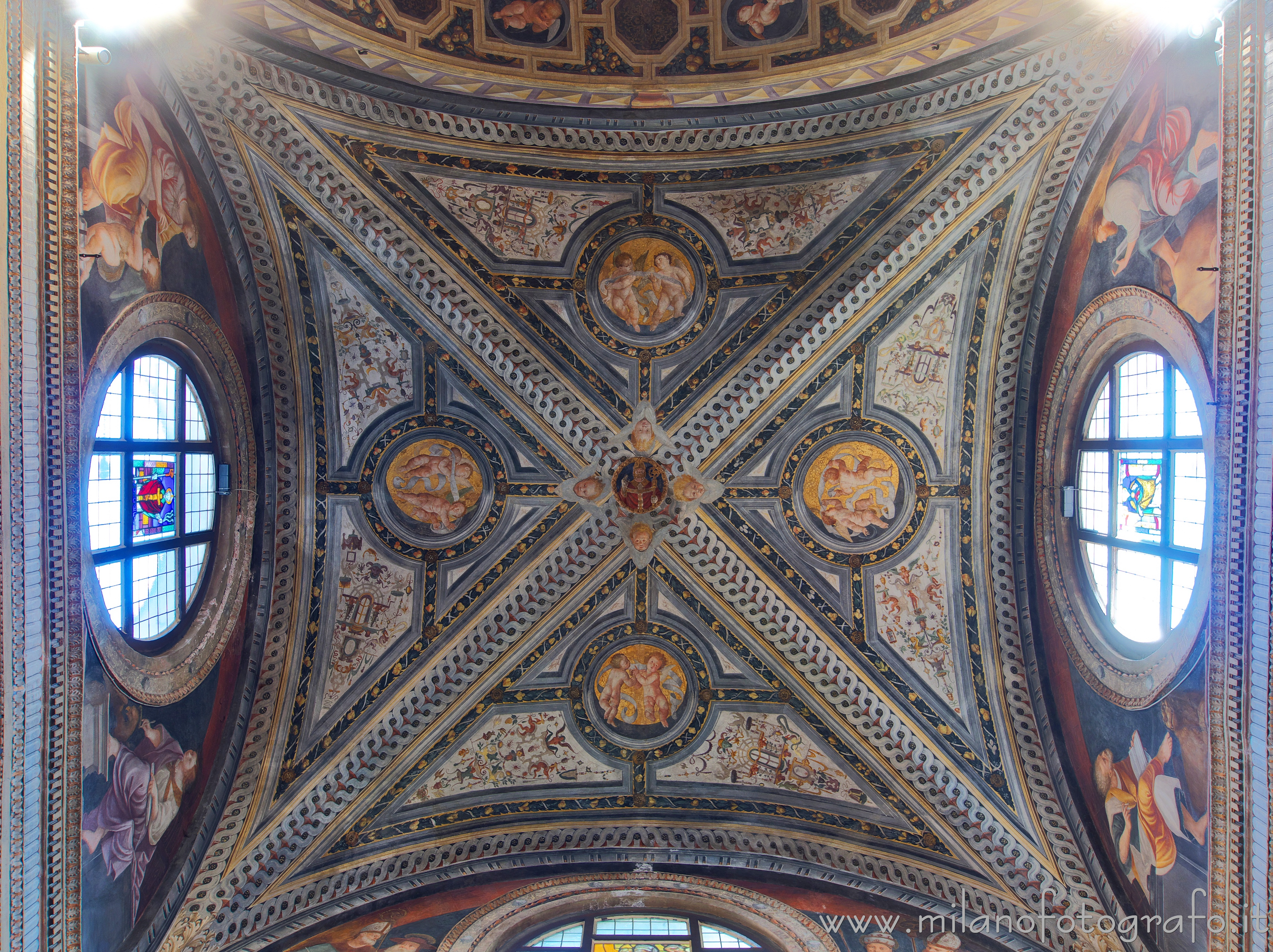 Legnano (Milan, Italy): Vault of the main chapel of the Basilica of San Magno - Legnano (Milan, Italy)