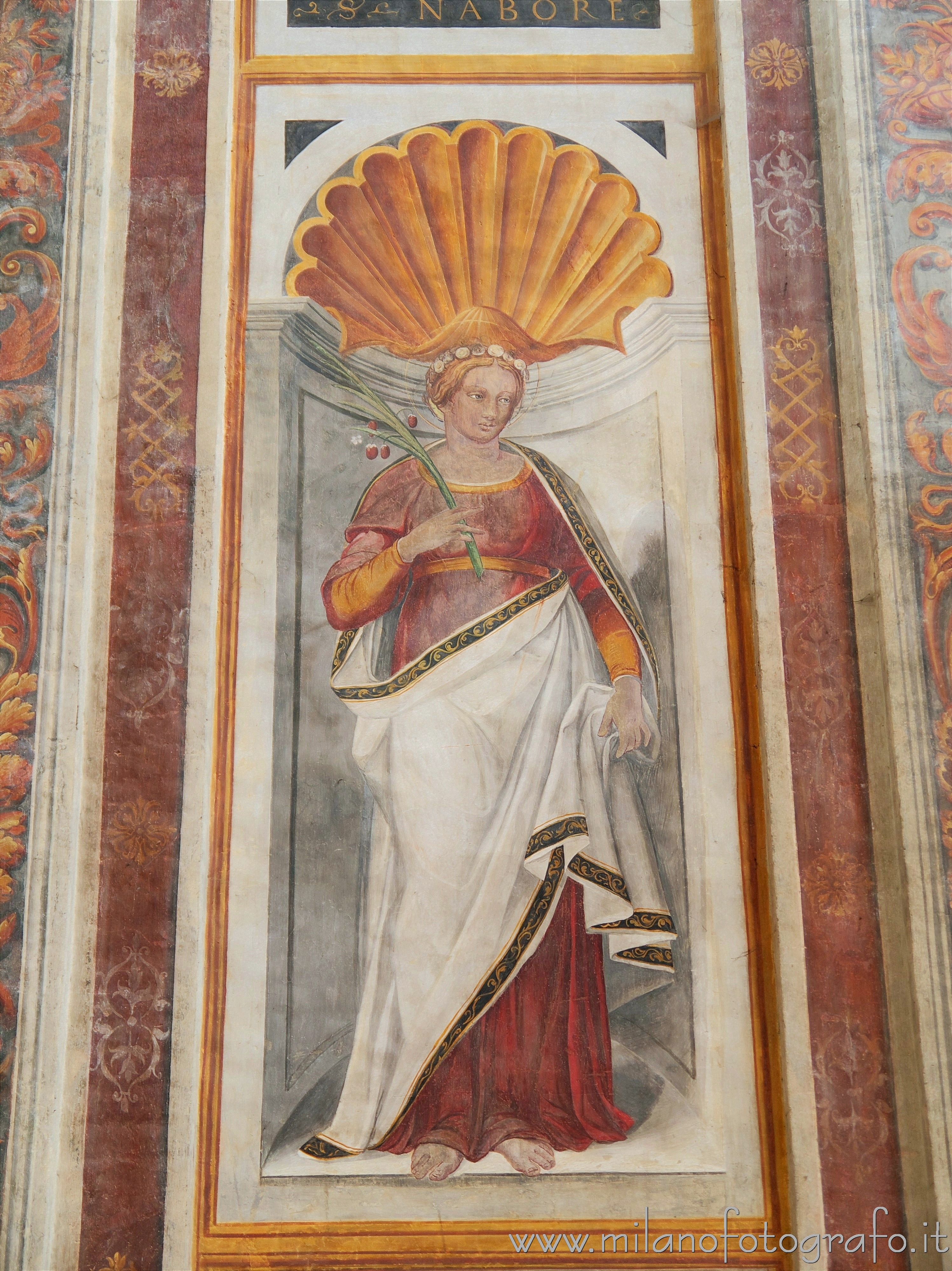 Meda (Monza e Brianza, Italy): Fresco depicting Santa Tecla in the Church of San Vittore - Meda (Monza e Brianza, Italy)