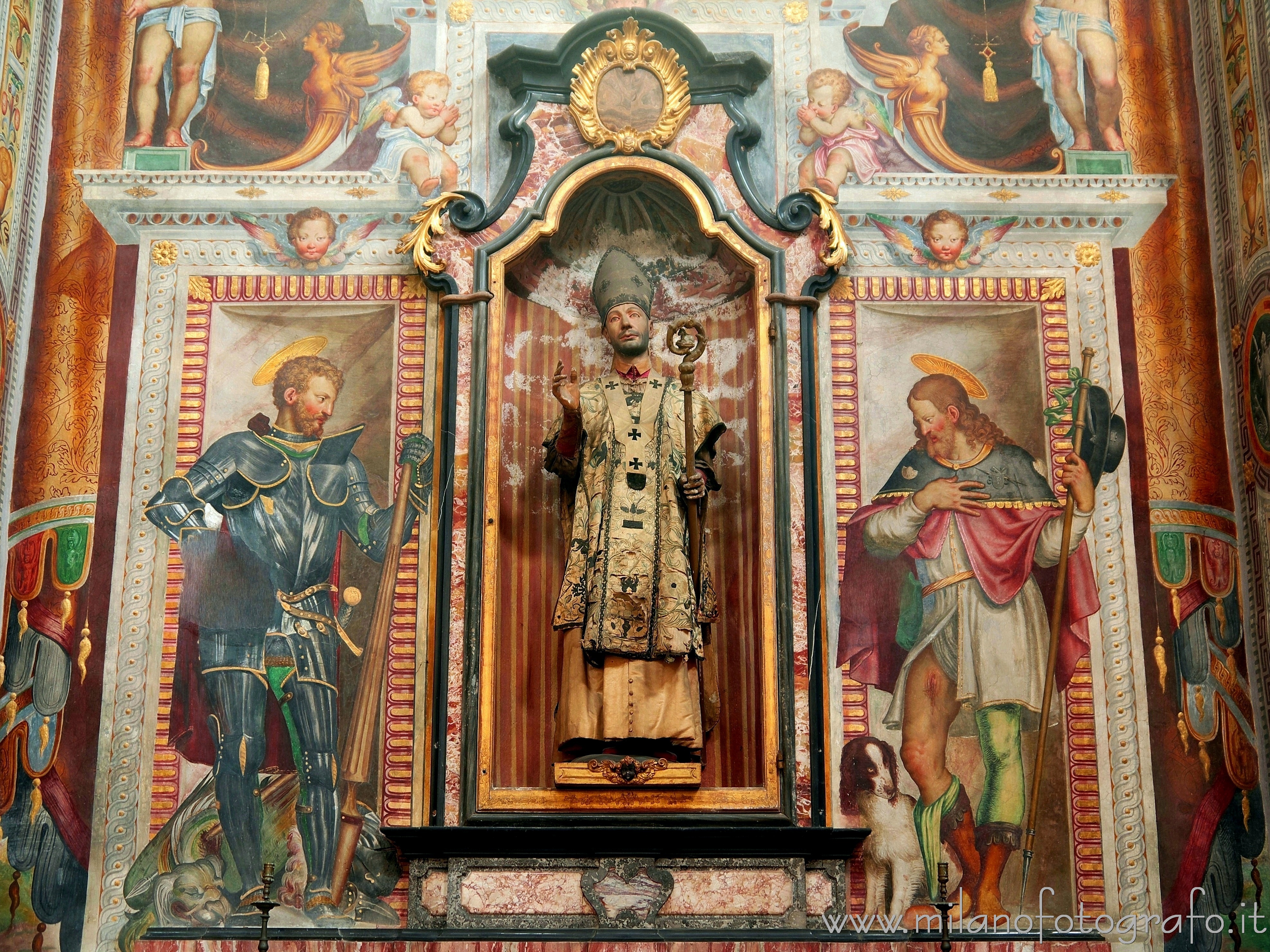 Meda (Monza e Brianza, Italy): Detail of the Chapel of San Carlo in the Church of San Vittore - Meda (Monza e Brianza, Italy)