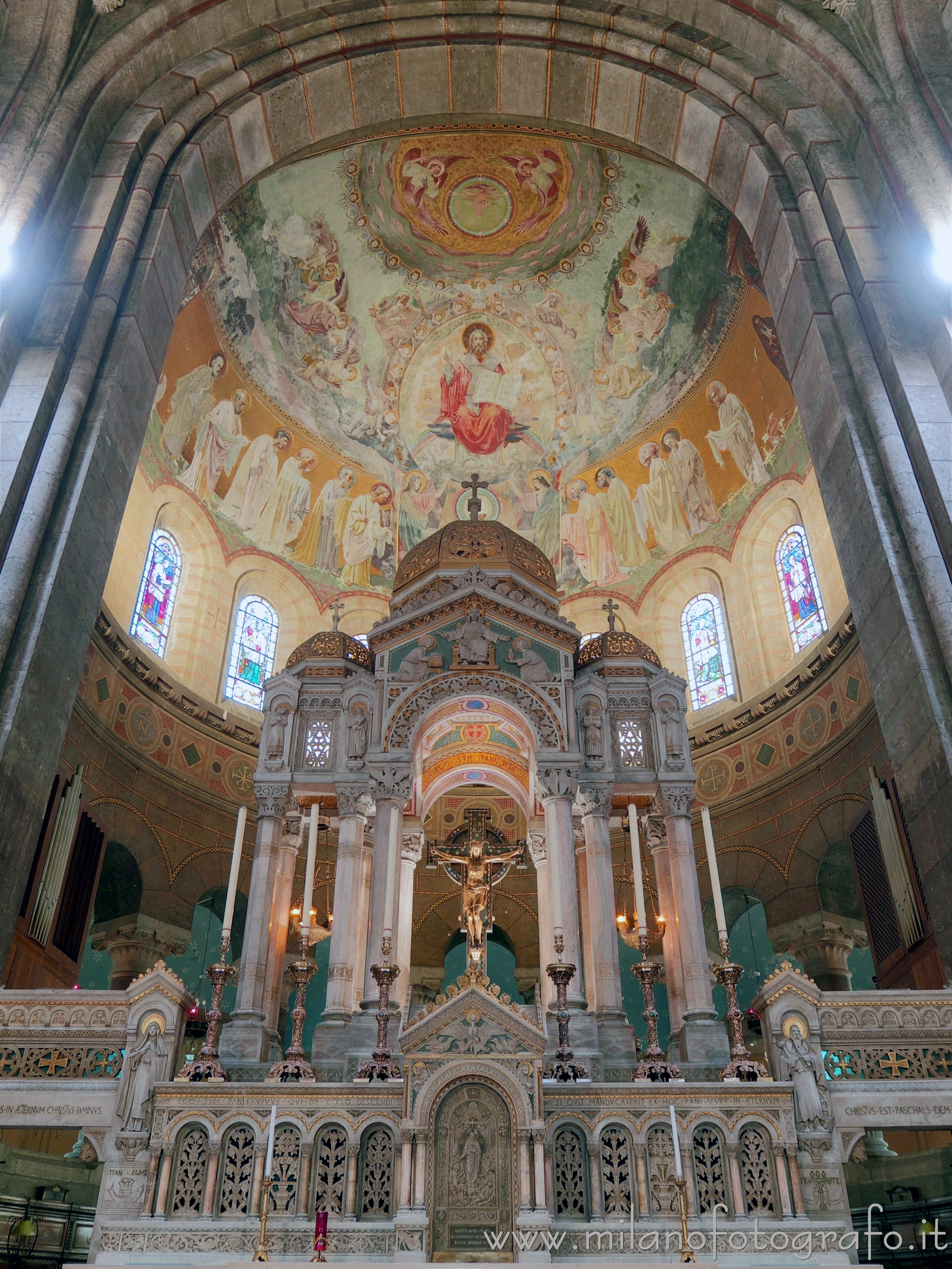 Milano: Altare e abside della Basilica del Corpus Domini - Milano