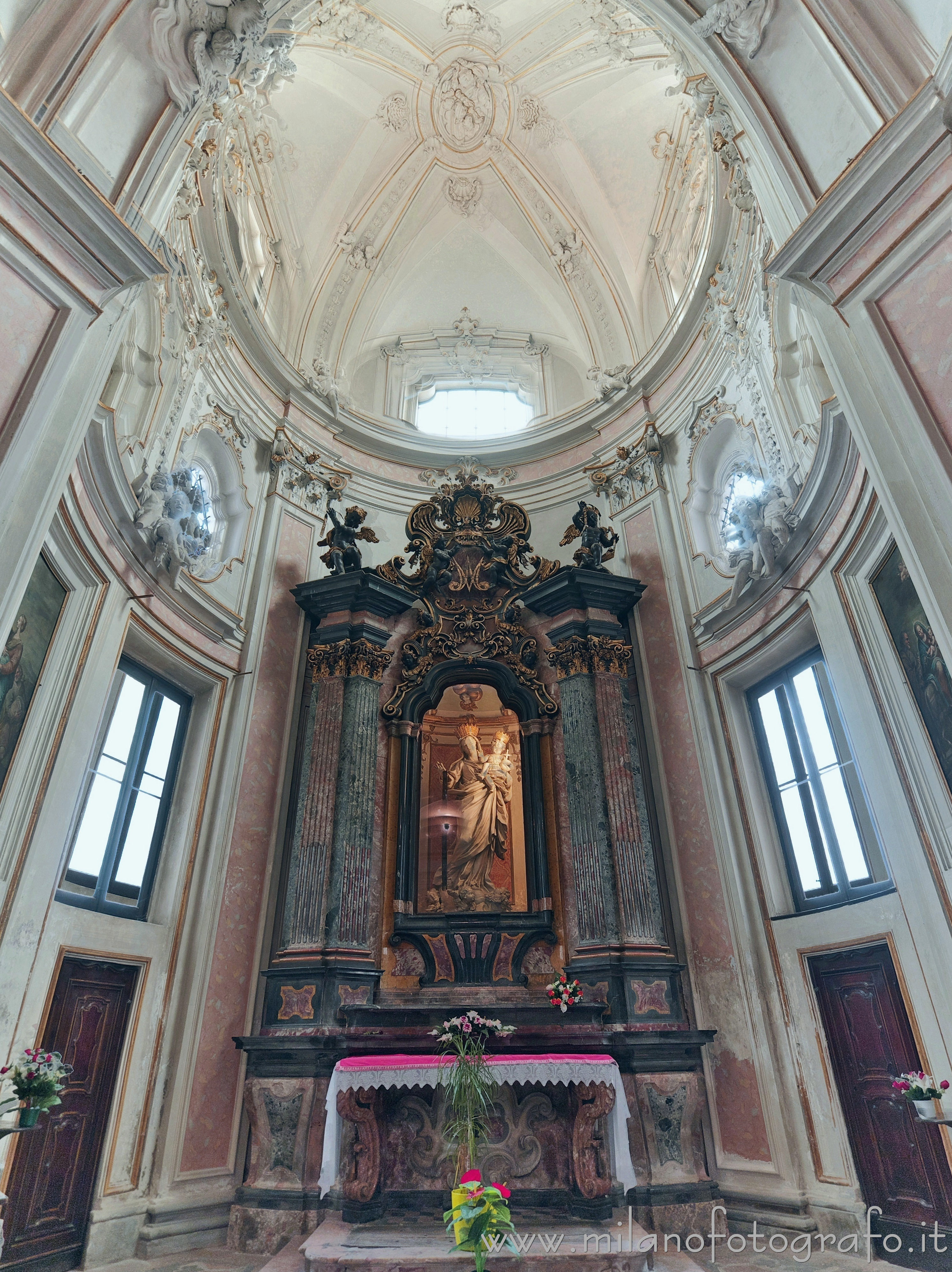 Milan (Italy): Chapel of Our Lady of the Belt in the Basilica of San Marco - Milan (Italy)