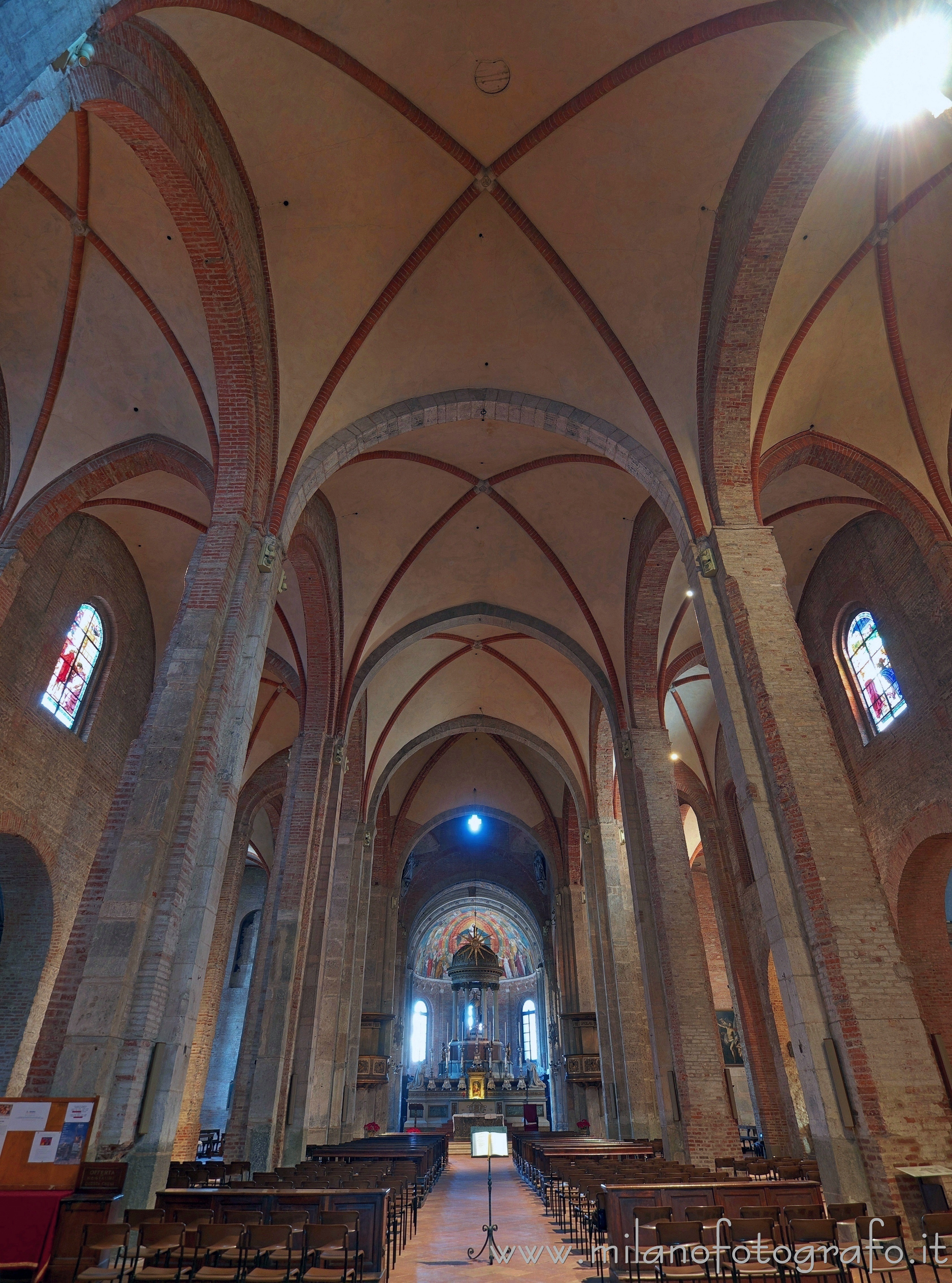 Milan (Italy): Vertical view of the interior of the Basilica of San Simpliciano - Milan (Italy)