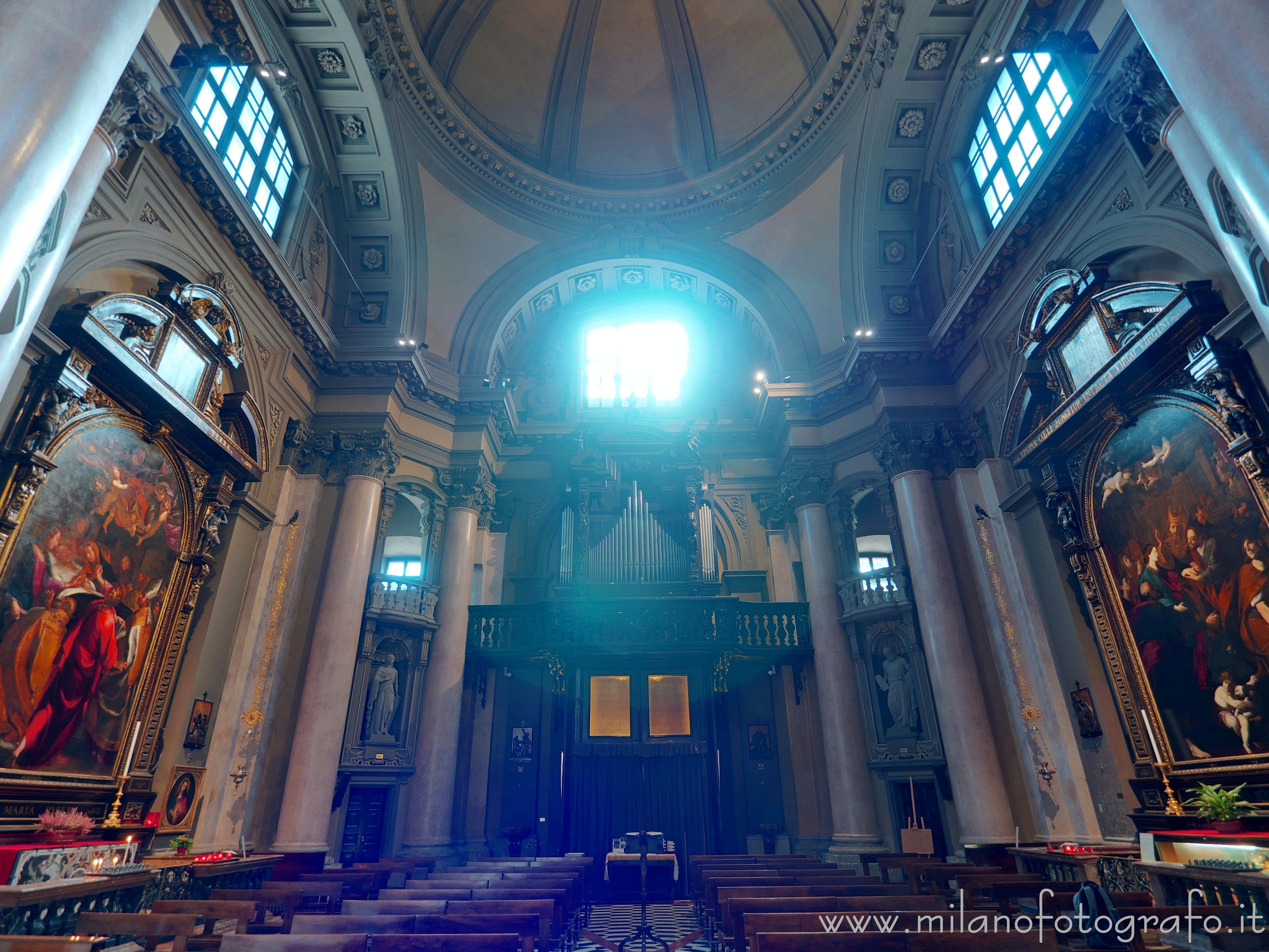 Milan (Italy): Nave of the Church of San Giuseppe - Milan (Italy)