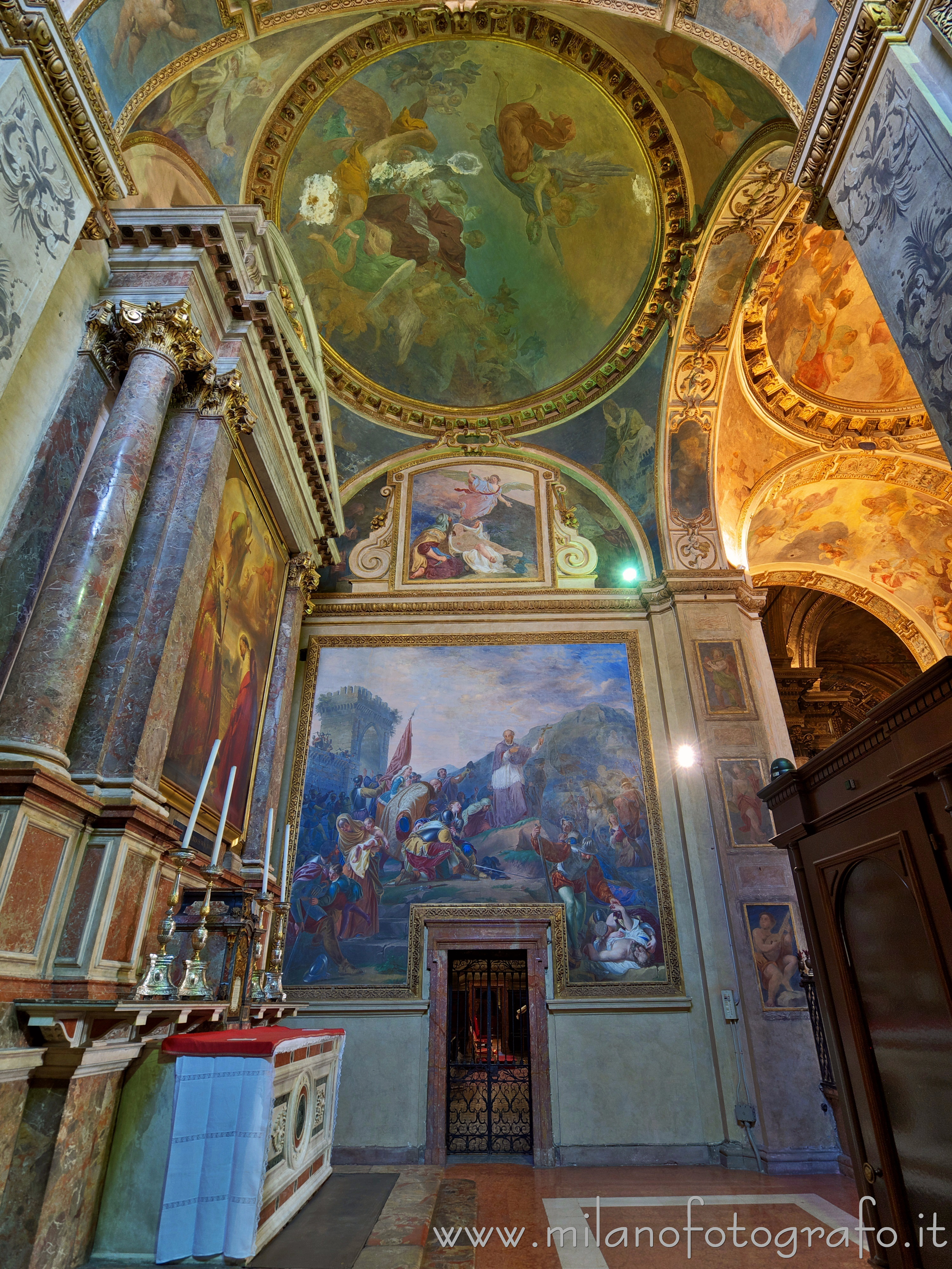 Milano: Interno della Cappella di Sant'Alessandro Sauli nella Chiesa di Sant'Alessandro in Zebedia - Milano