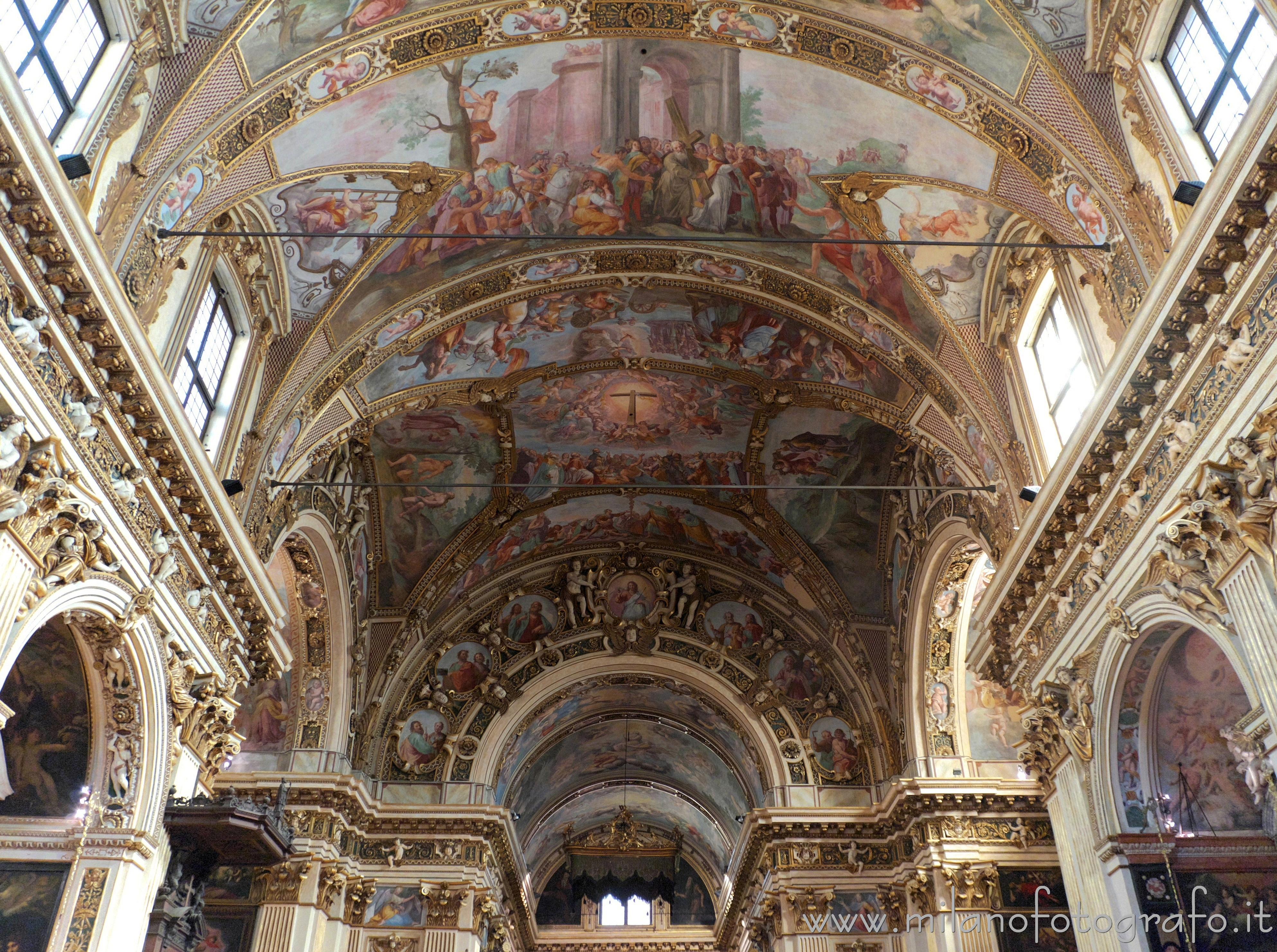 Milan (Italy): Vault and triumphal arch decorated with stuccos and frescoes in the Church of Sant'Antonio Abate - Milan (Italy)