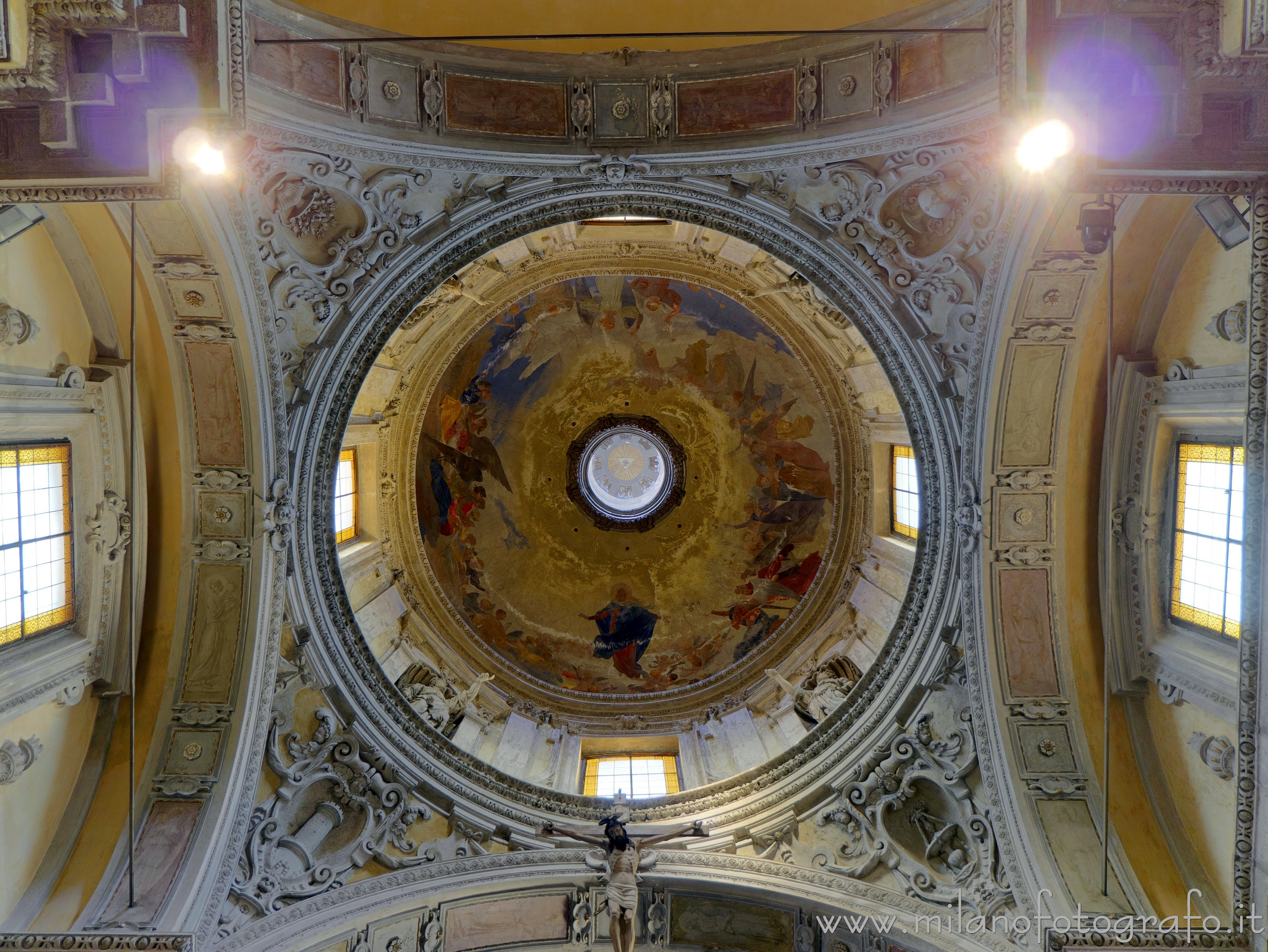 Milano: Copertura del presbiterio della Chiesa di Santa Maria alla Porta - Milano