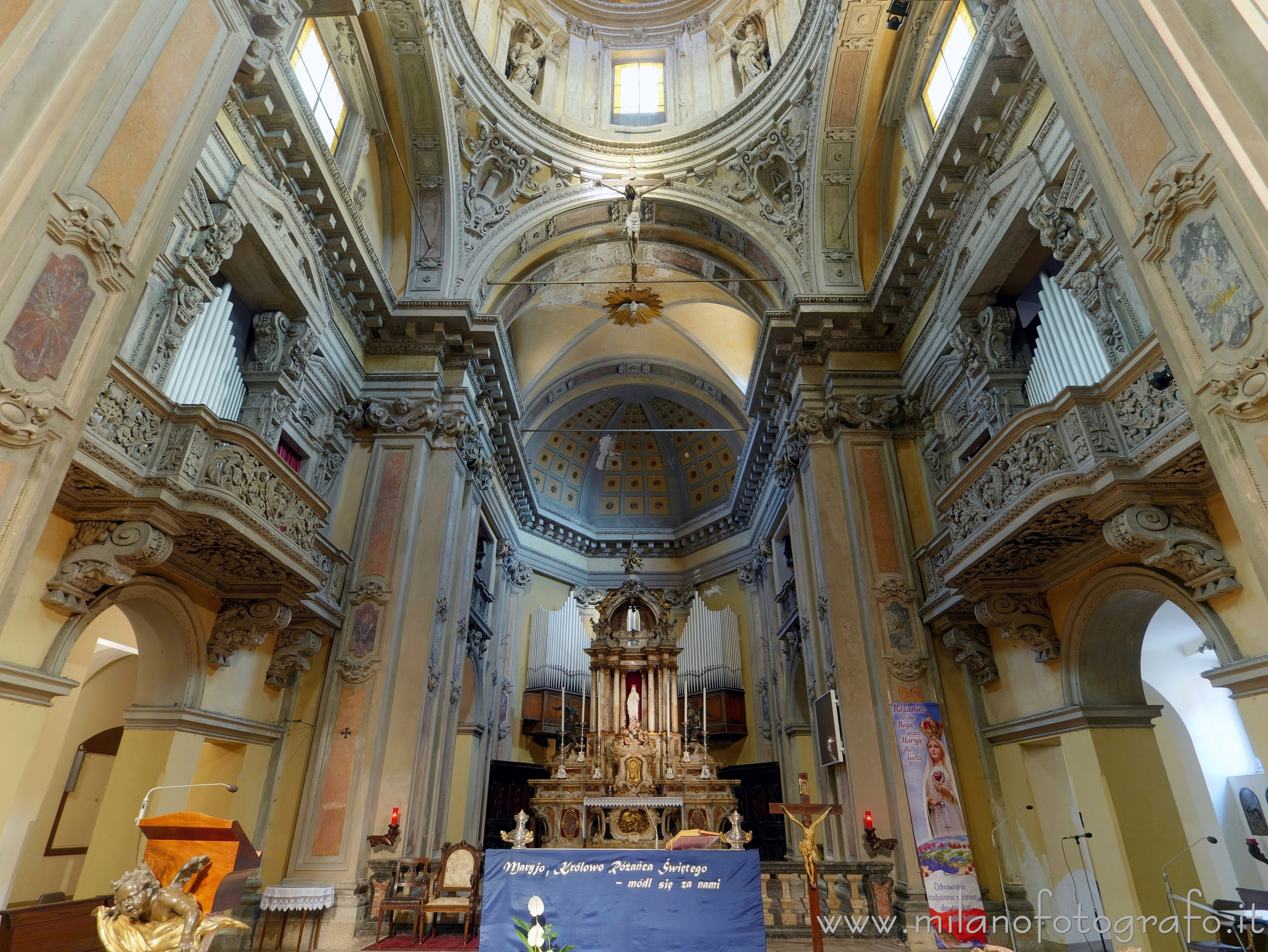 Milan (Italy): Presbytery and choir of the Church of Santa Maria alla Porta - Milan (Italy)