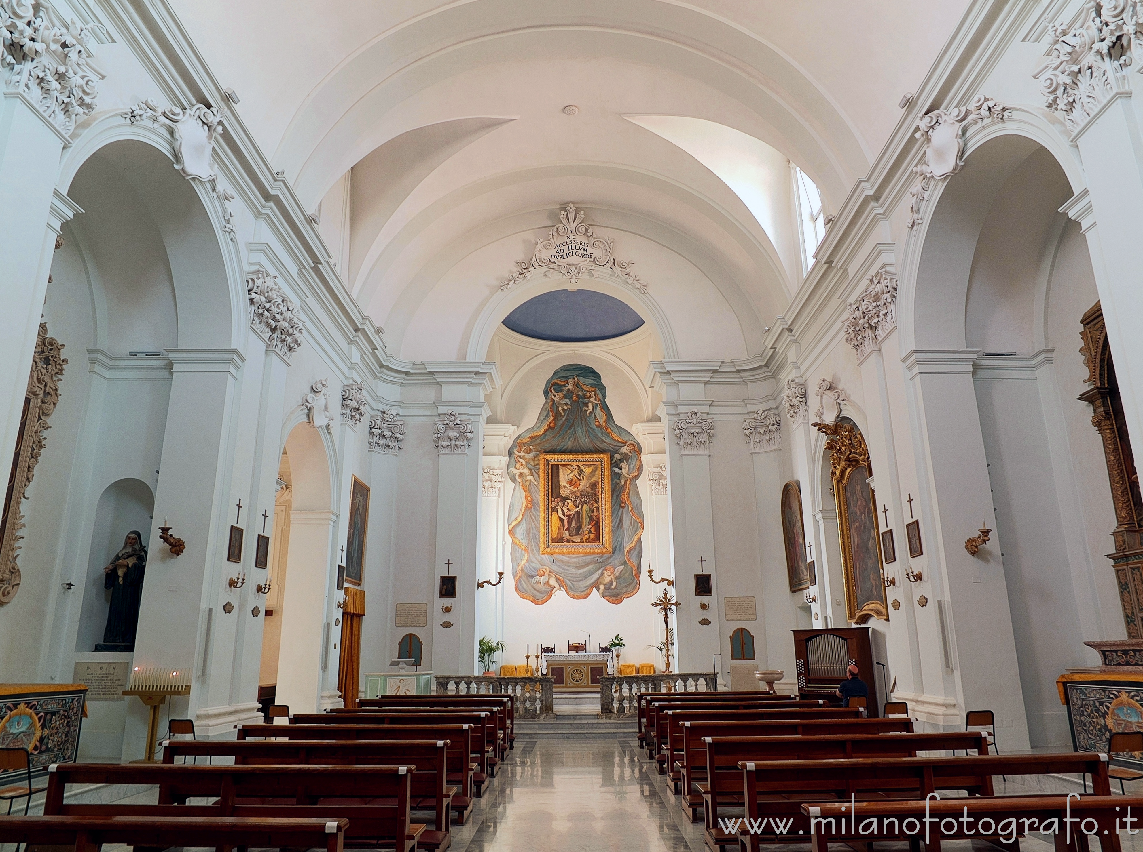 Mondaino (Rimini): Interno della Chiesa di San Michele Arcangelo - Mondaino (Rimini)
