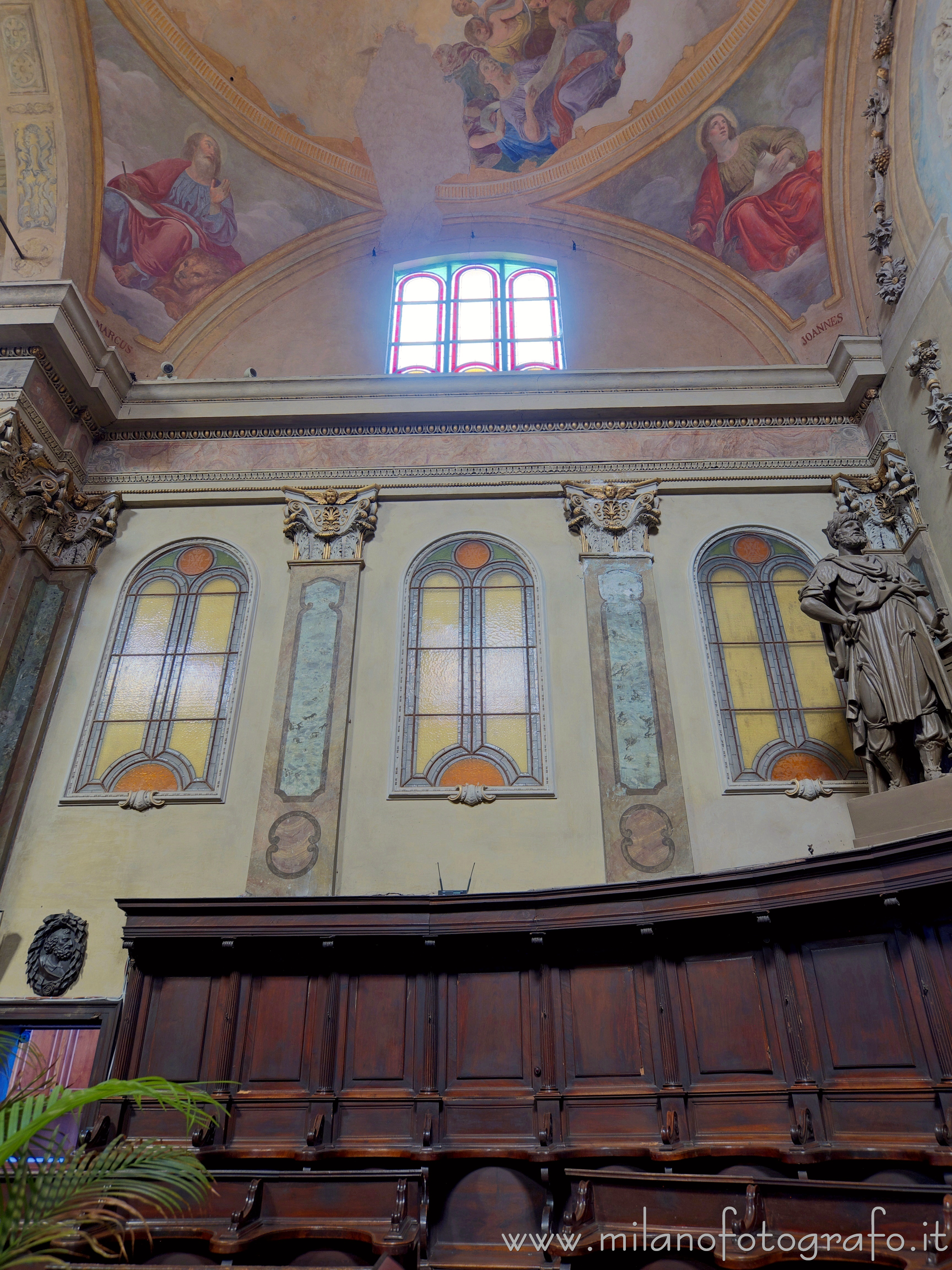 Monza (Monza e Brianza): Parete sinistra dell'abside della Chiesa di Santa Maria di Carrobiolo - Monza (Monza e Brianza)