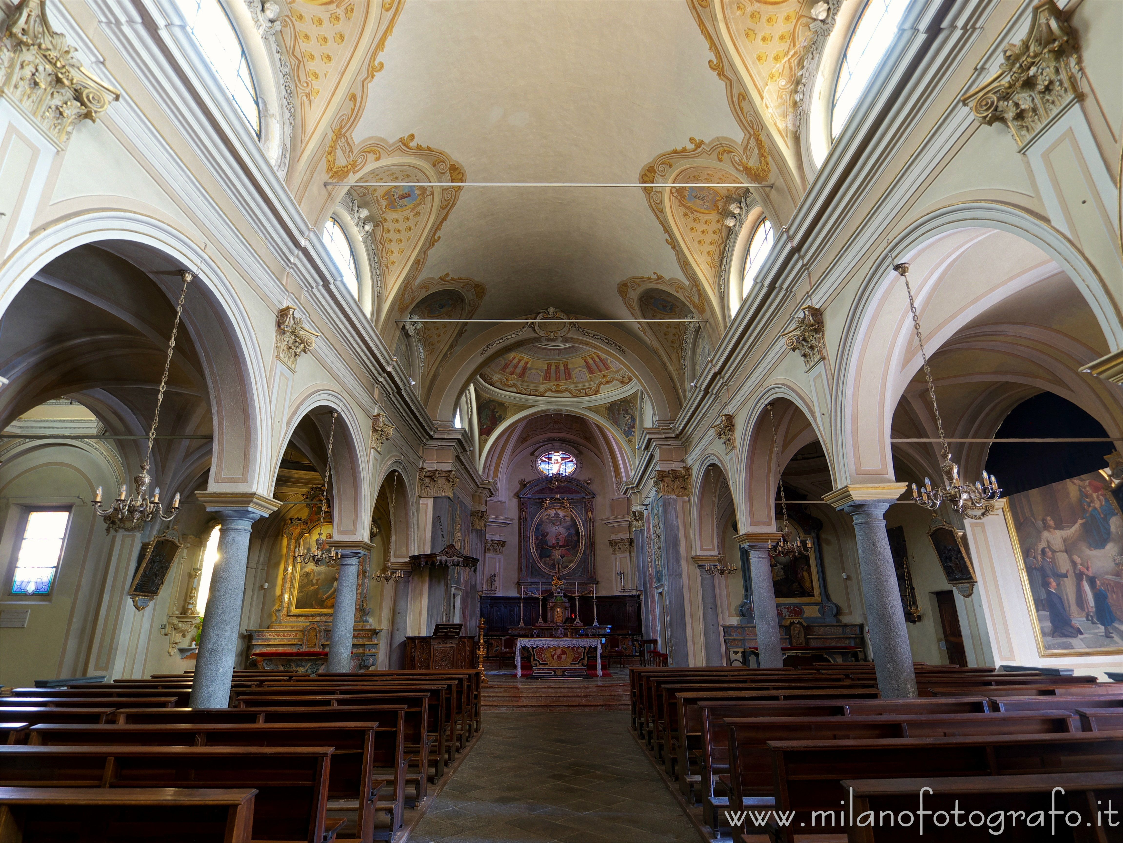 Occhieppo Superiore (Biella, Italy): Interior of the Church of Santo Stefano - Occhieppo Superiore (Biella, Italy)