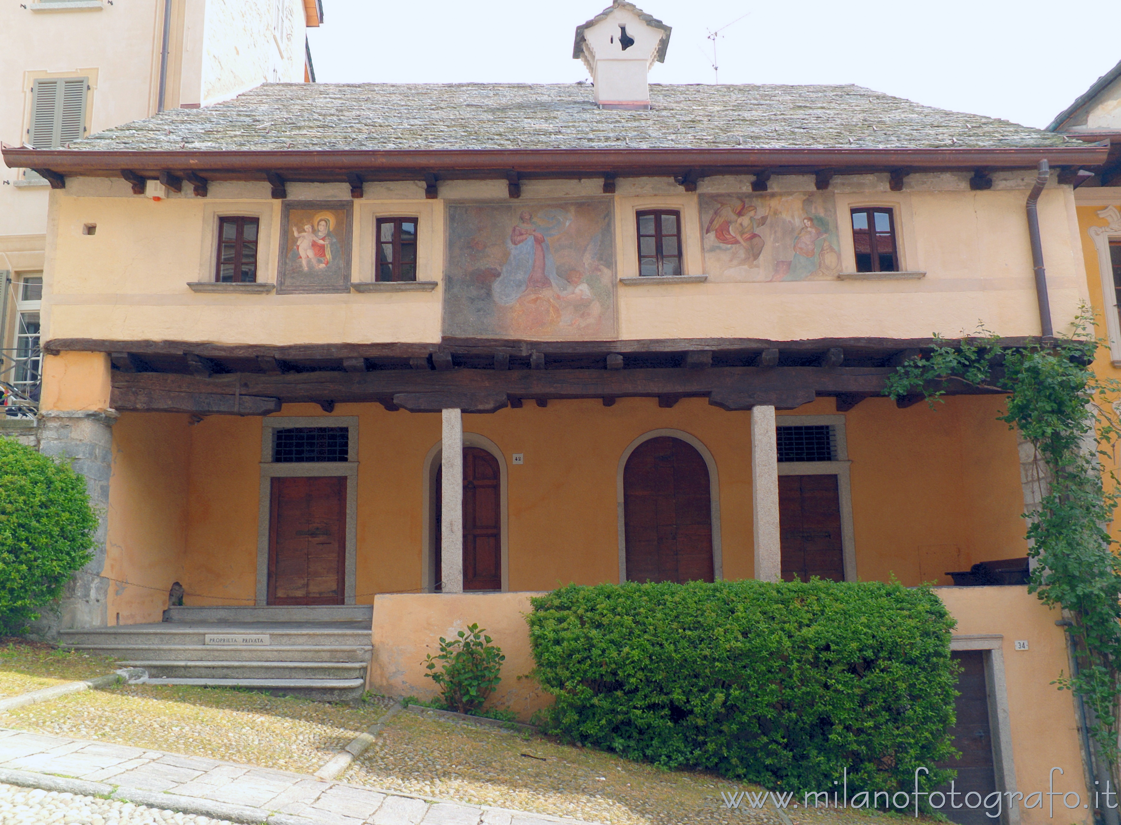 Orta San Giulio (Novara, Italy): House Marangoni (now Capuani) also known as House of the Dwarves - Orta San Giulio (Novara, Italy)