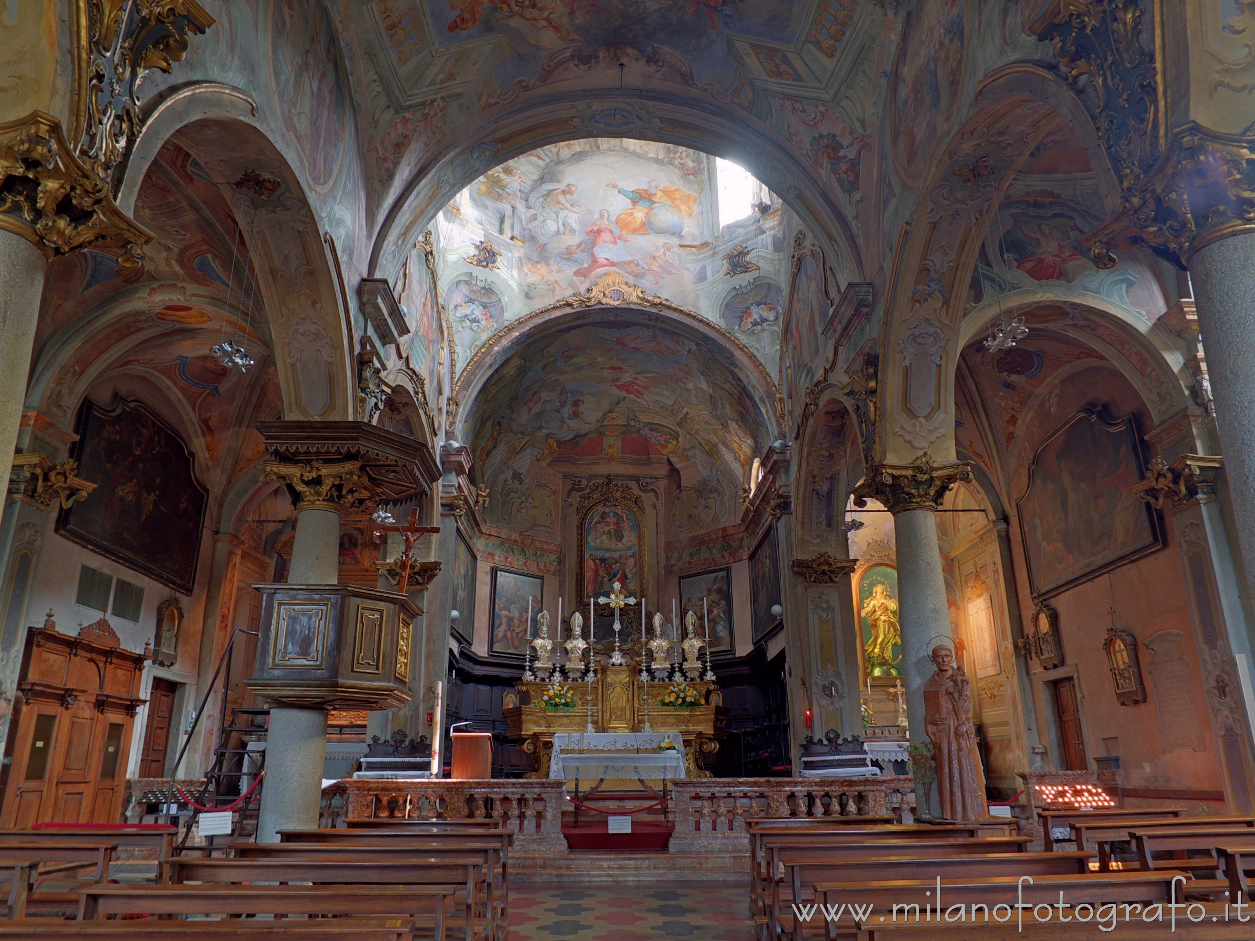 Orta San Giulio (Novara, Italy): Interior of the Church of Santa Maria Assunta - Orta San Giulio (Novara, Italy)