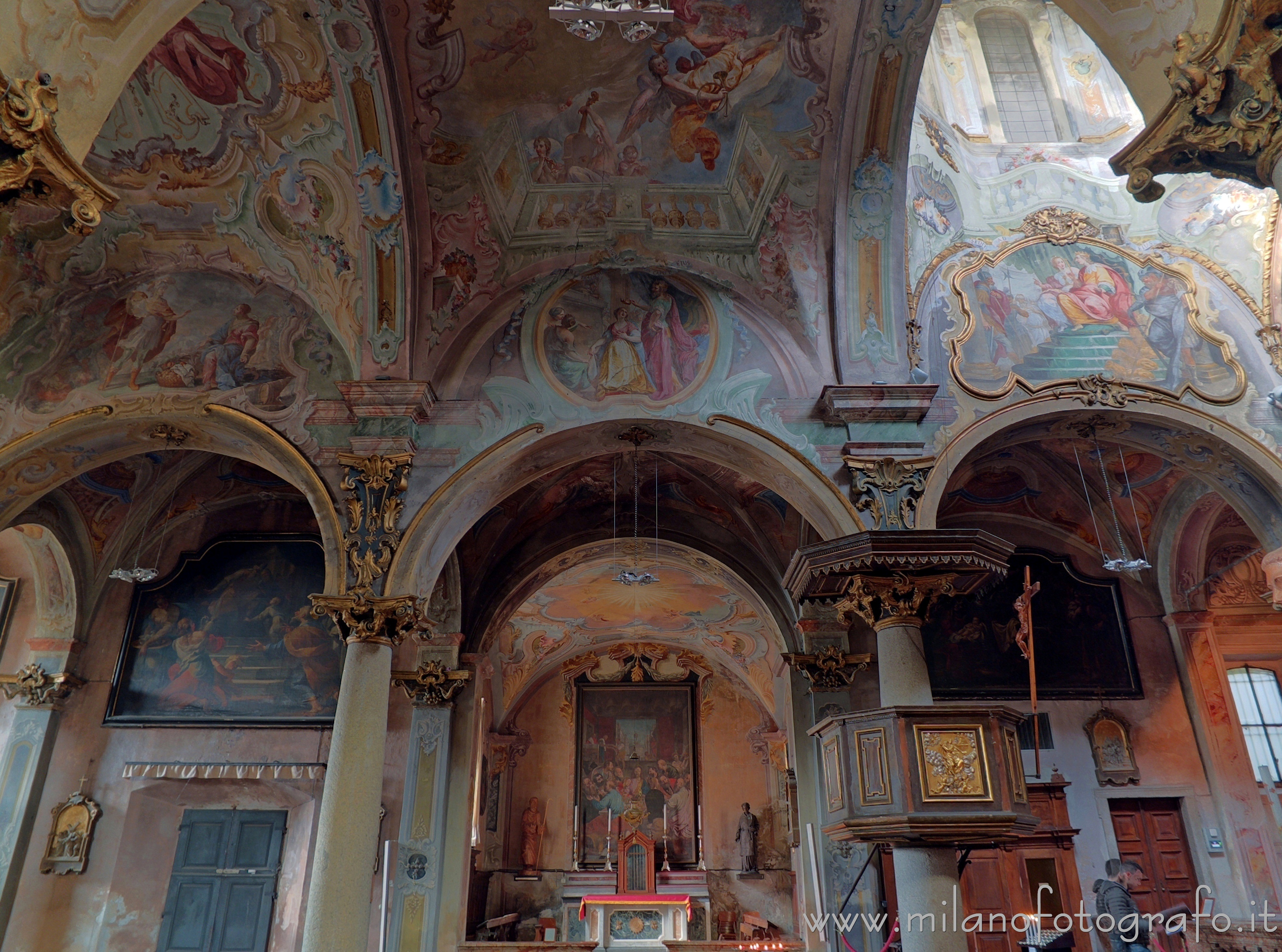 Orta San Giulio (Novara, Italy): Left side of the interior of the Church of Santa Maria Assunta - Orta San Giulio (Novara, Italy)