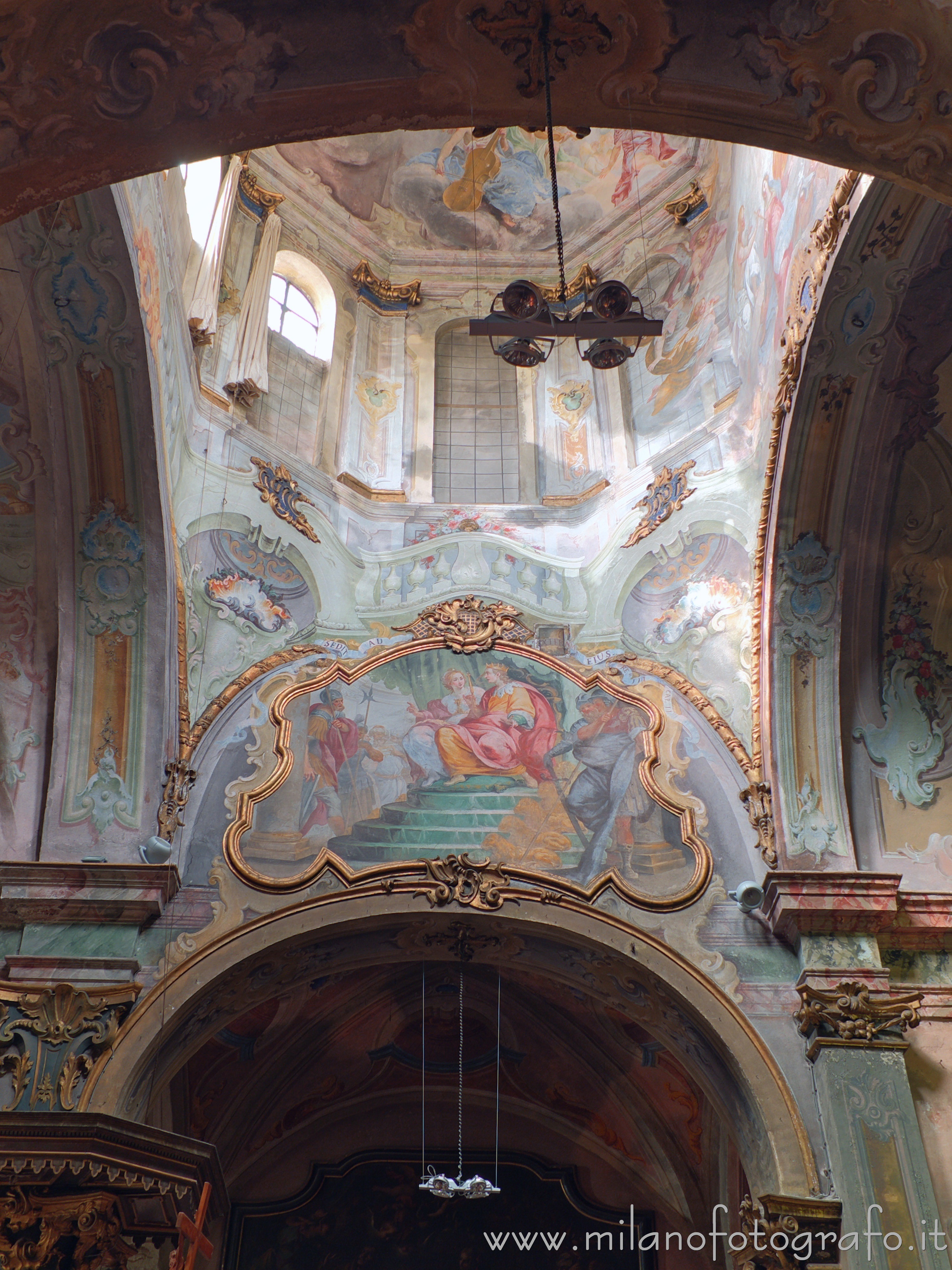 Orta San Giulio (Novara): Lato interno sinistro del tiburio della Chiesa di Santa Maria Assunta - Orta San Giulio (Novara)