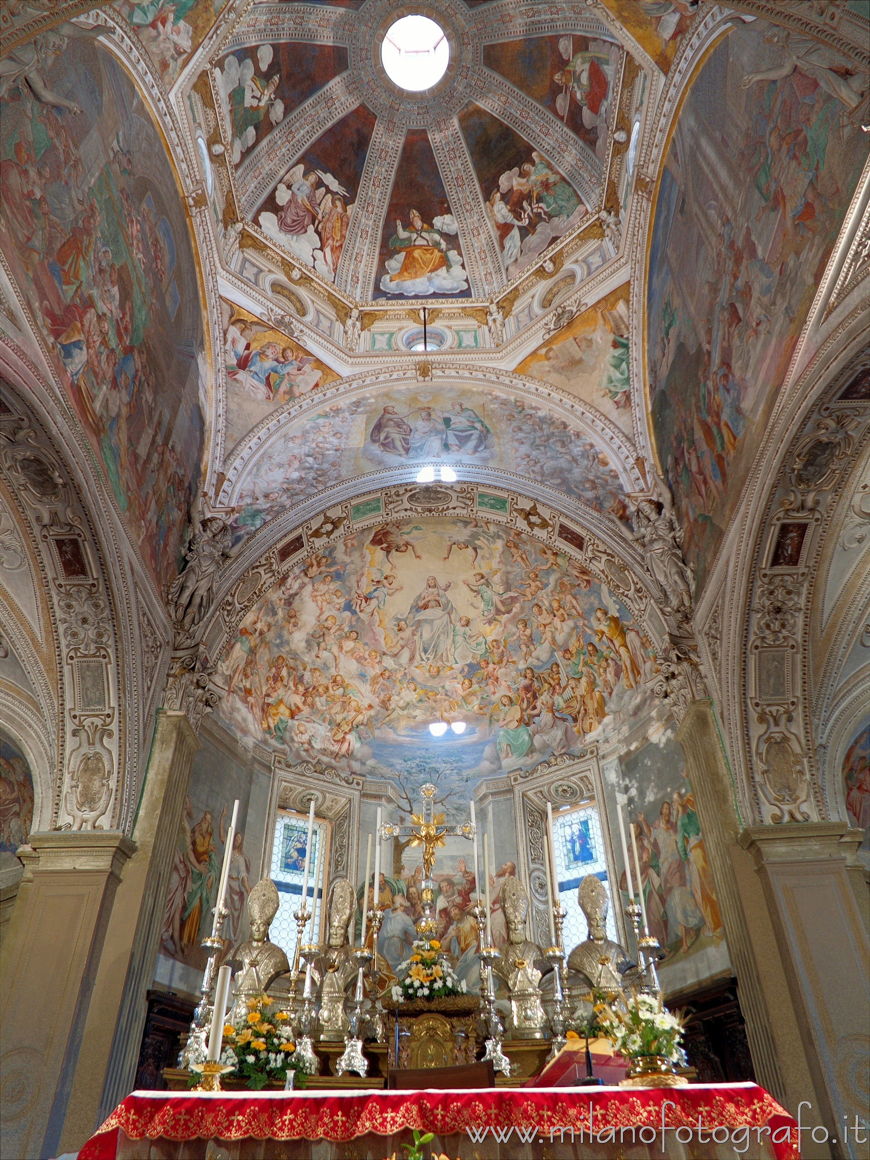 Pallanza frazione di Verbania (VCO): Abside centrale e cupola della Chiesa della Madonna di Campagna - Pallanza frazione di Verbania (VCO) Pallanza frazione di Verbania (VCO): Abside centrale e cupola della Chiesa della Madonna di Campagna - Pallanza frazione di Verbania (VCO)