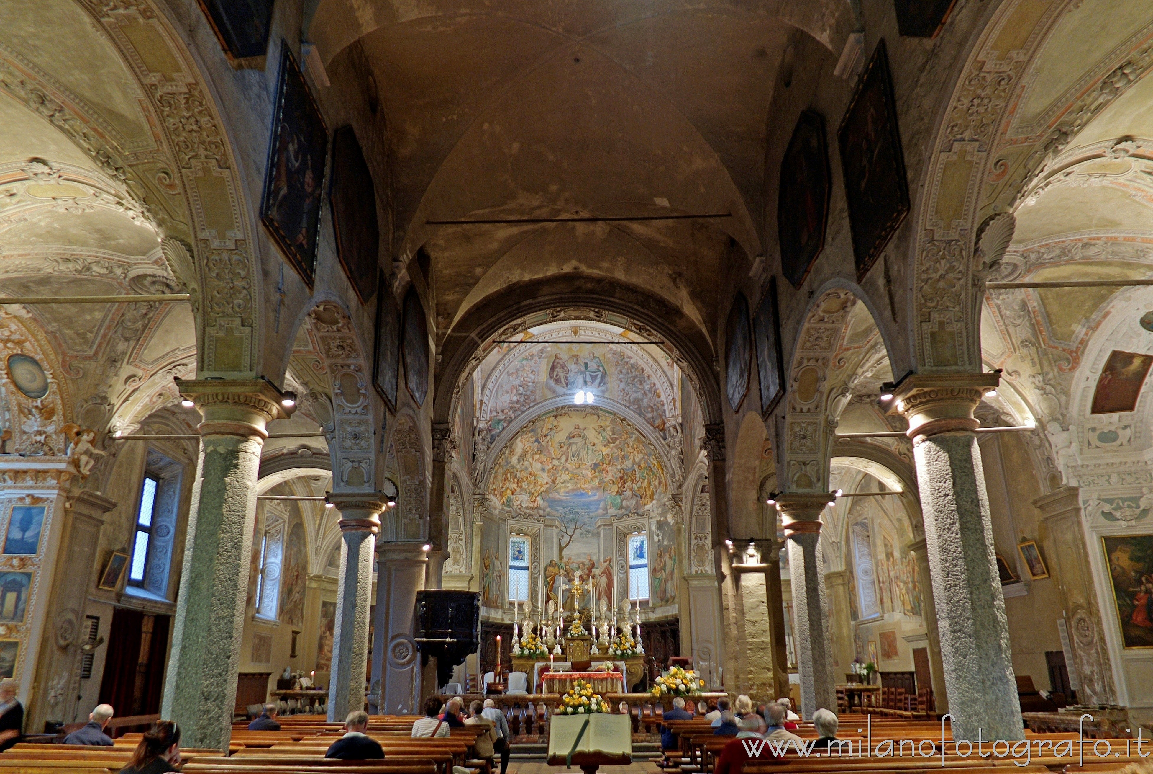 Pallanza frazione di Verbano-Cusio-Ossola (Verbano-Cusio-Ossola, Italy): Interior of the Church of the Madonna di Campagna - Pallanza frazione di Verbano-Cusio-Ossola (Verbano-Cusio-Ossola, Italy)