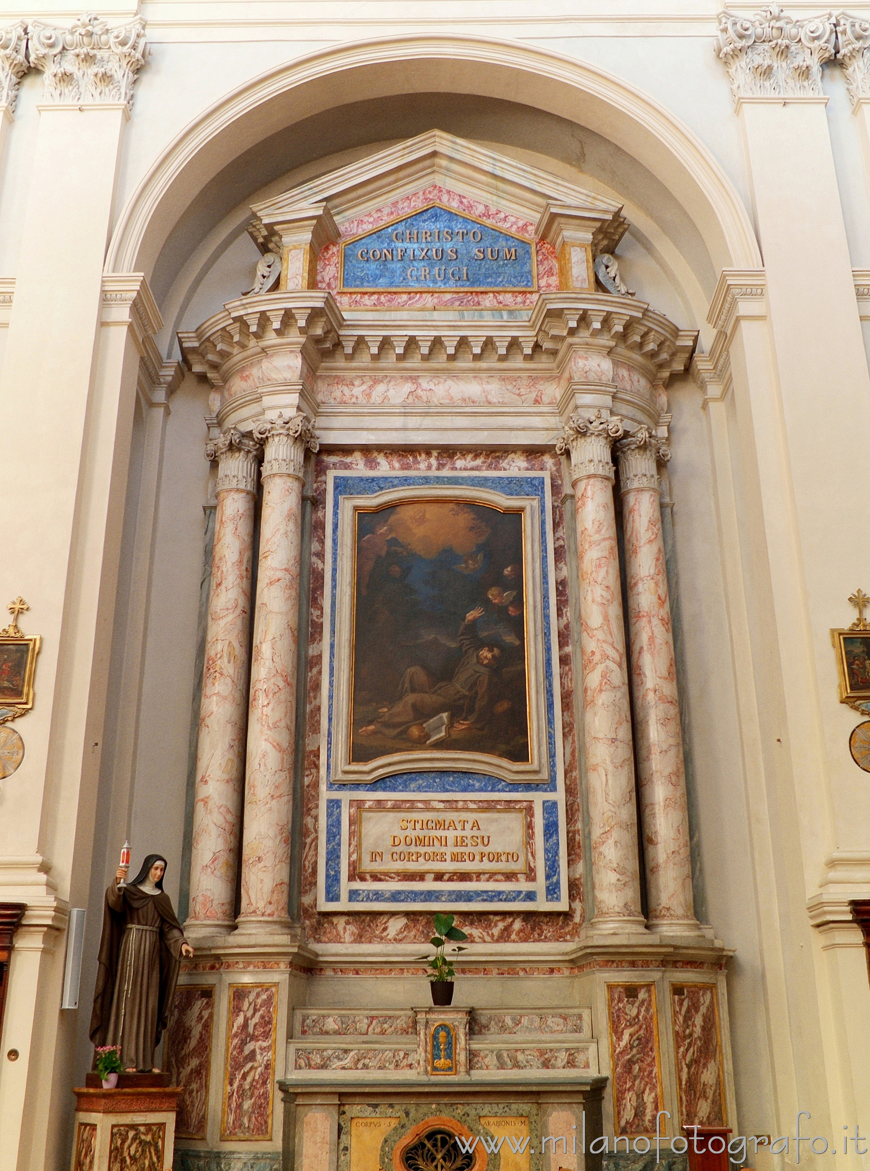 Rimini (Italy): Altar of Saint Francis in the Church of San Bernardino - Rimini (Italy)