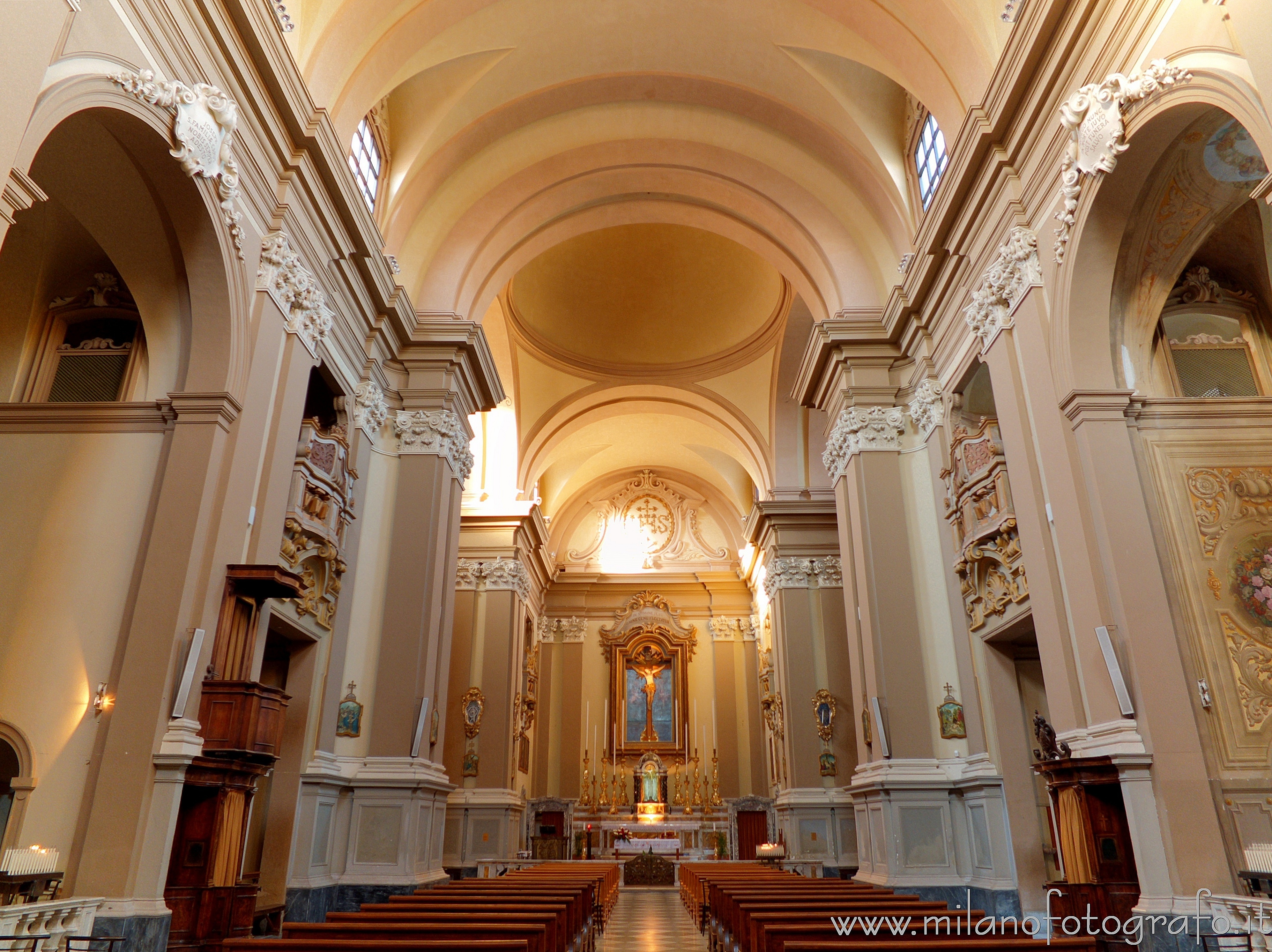 Rimini (Italy): Interior of the Church of San Francesco Saverio, alias Church of the Suffrage - Rimini (Italy)