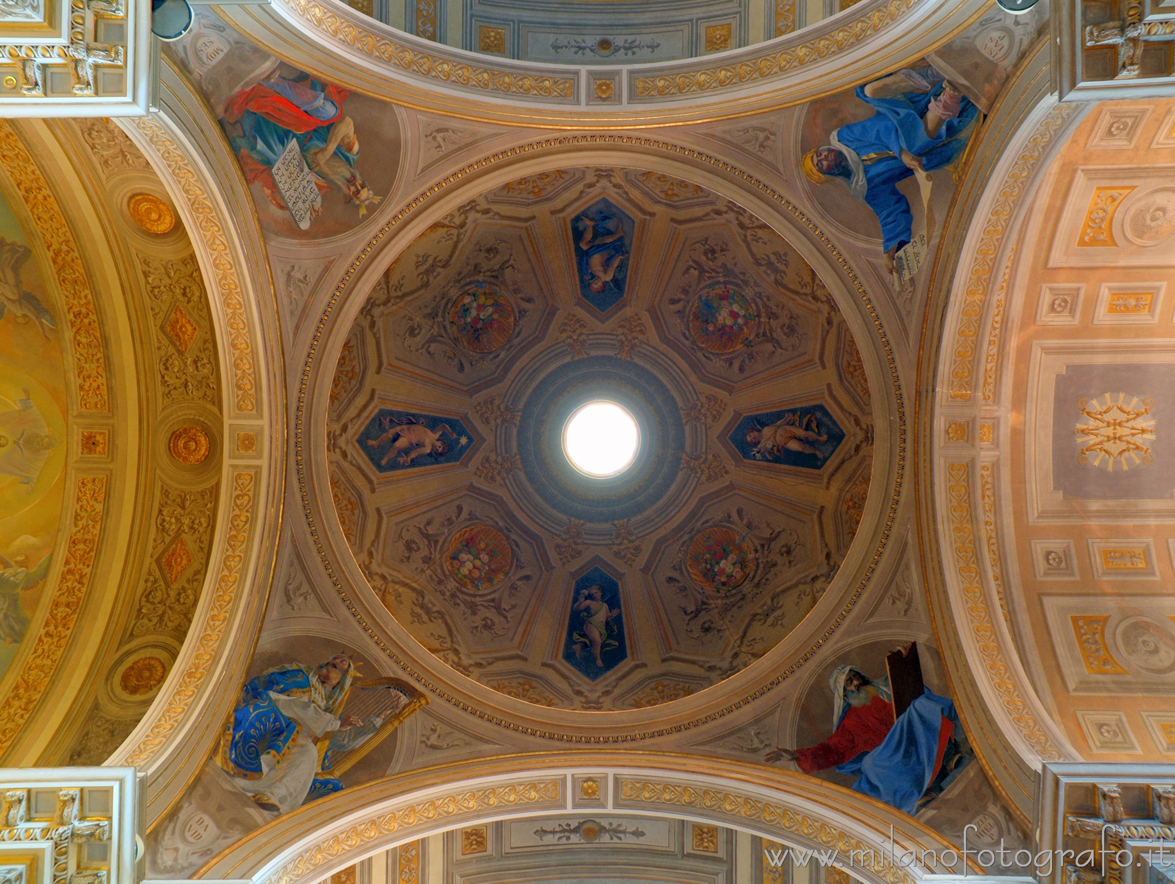 Rimini (Italy): Interior of the dome of the Sanctuary of the Madonna della Misericordia - Rimini (Italy)