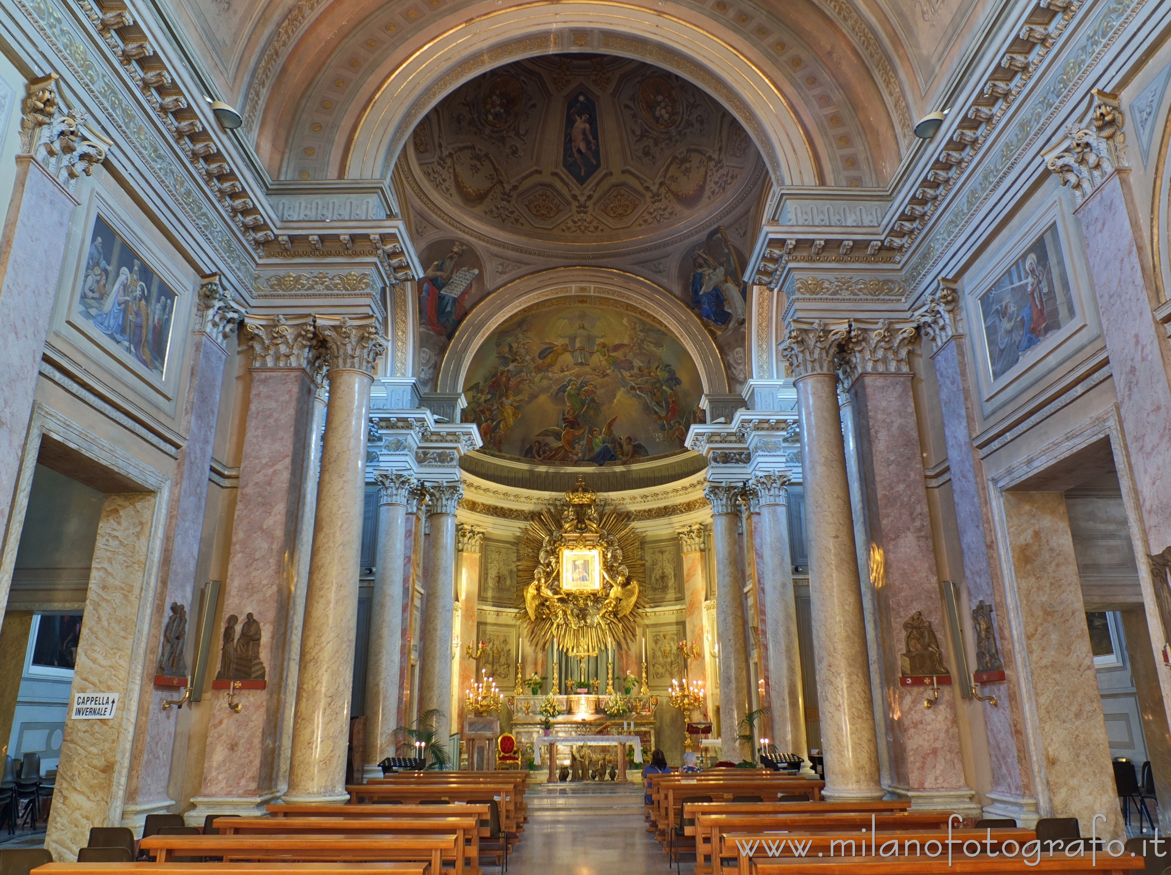 Rimini (Italy): Interior of the Sanctuary of the Madonna della Misericordia - Rimini (Italy) Rimini (Italy): Interior of the Sanctuary of the Madonna della Misericordia - Rimini (Italy)