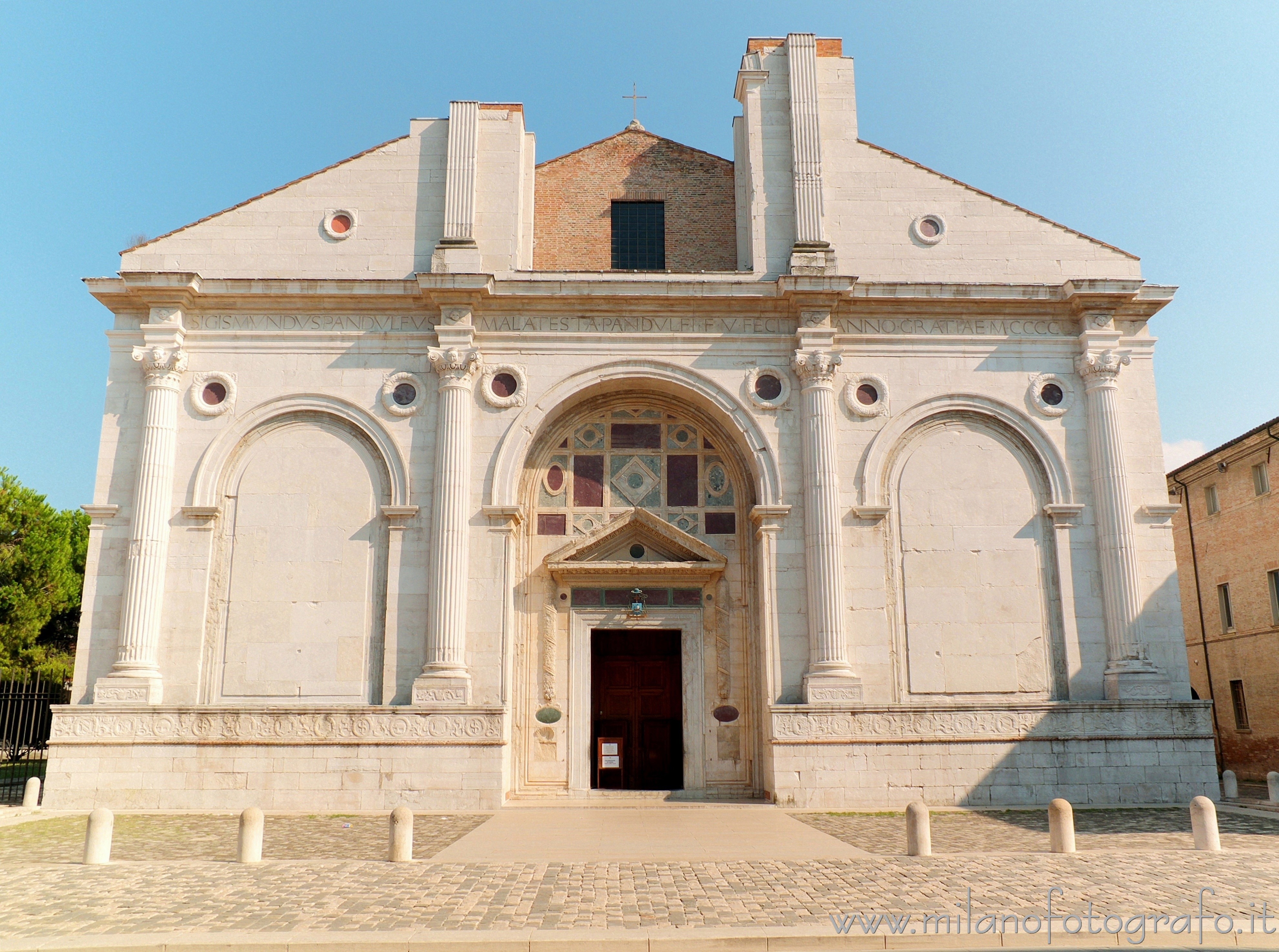 Rimini (Italy): Facade of thr Malatesta Temple - Rimini (Italy) Rimini (Italy): Facade of thr Malatesta Temple - Rimini (Italy)