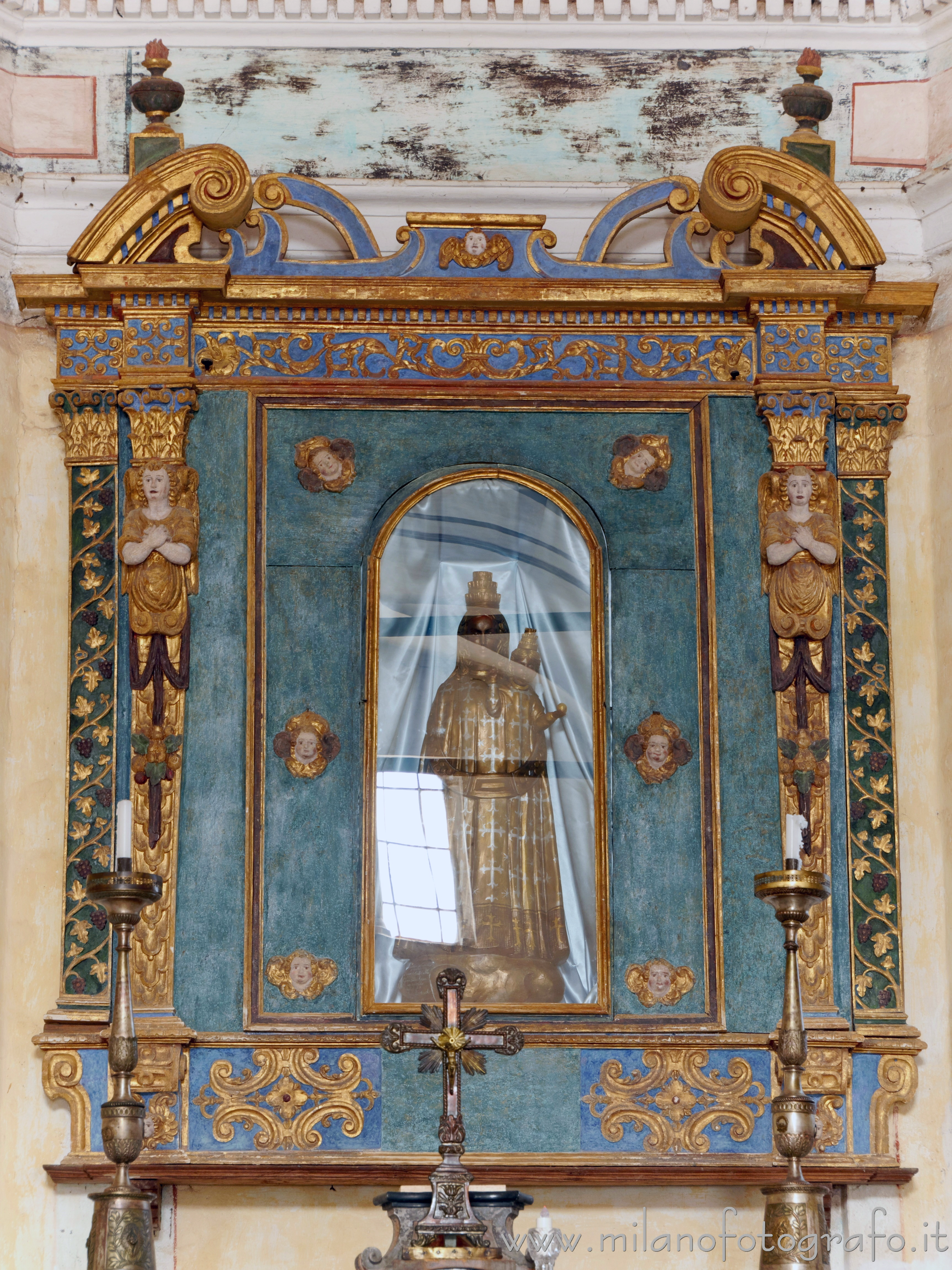 Sandigliano (Biella): Ancona barocca nella Chiesa di Santa Maria delle Grazie del Barazzone - Sandigliano (Biella)
