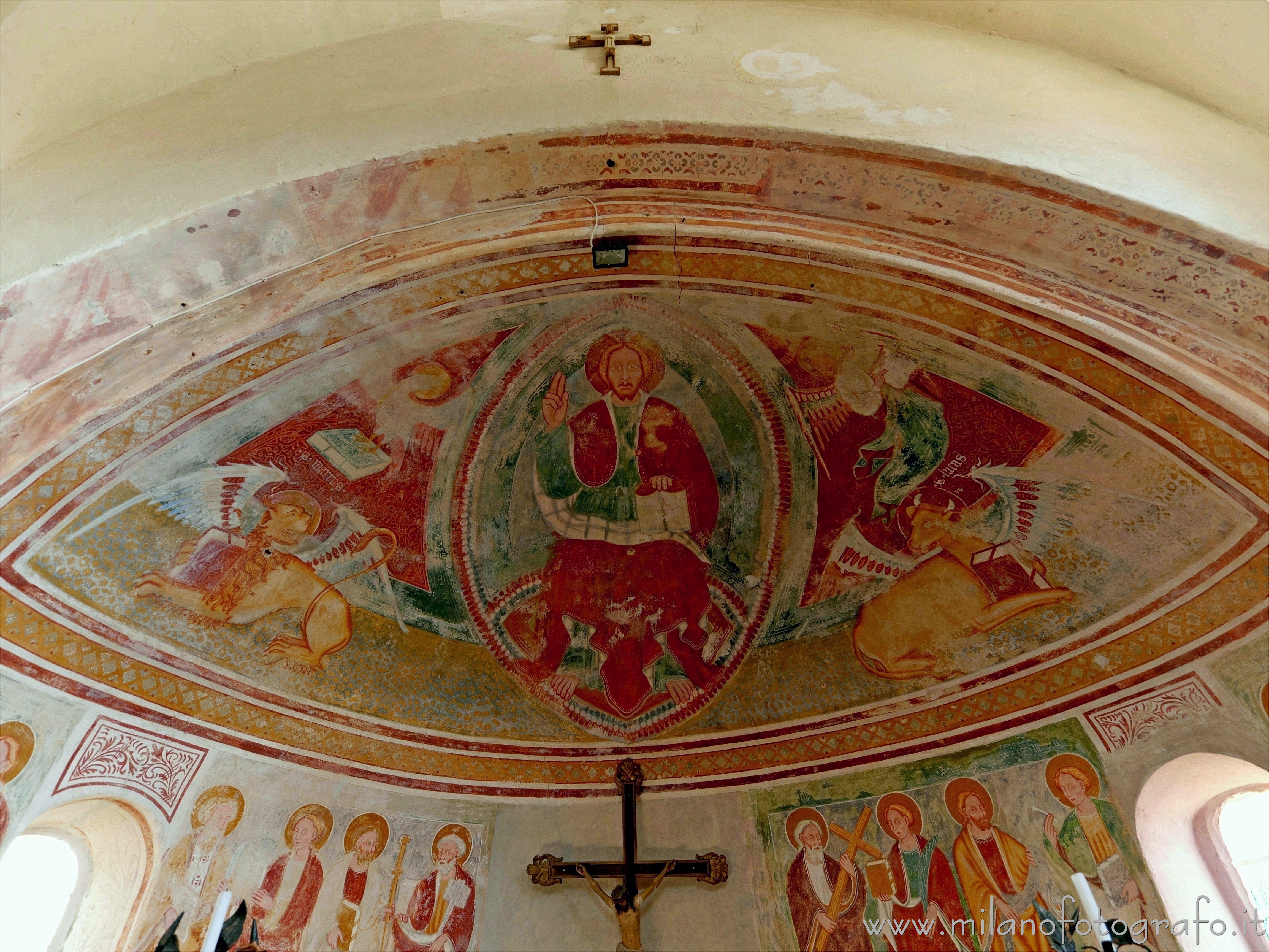 Sandigliano (Biella): Catino absidale affrescato nell'Oratorio di Sant'Antonio Abate - Sandigliano (Biella)