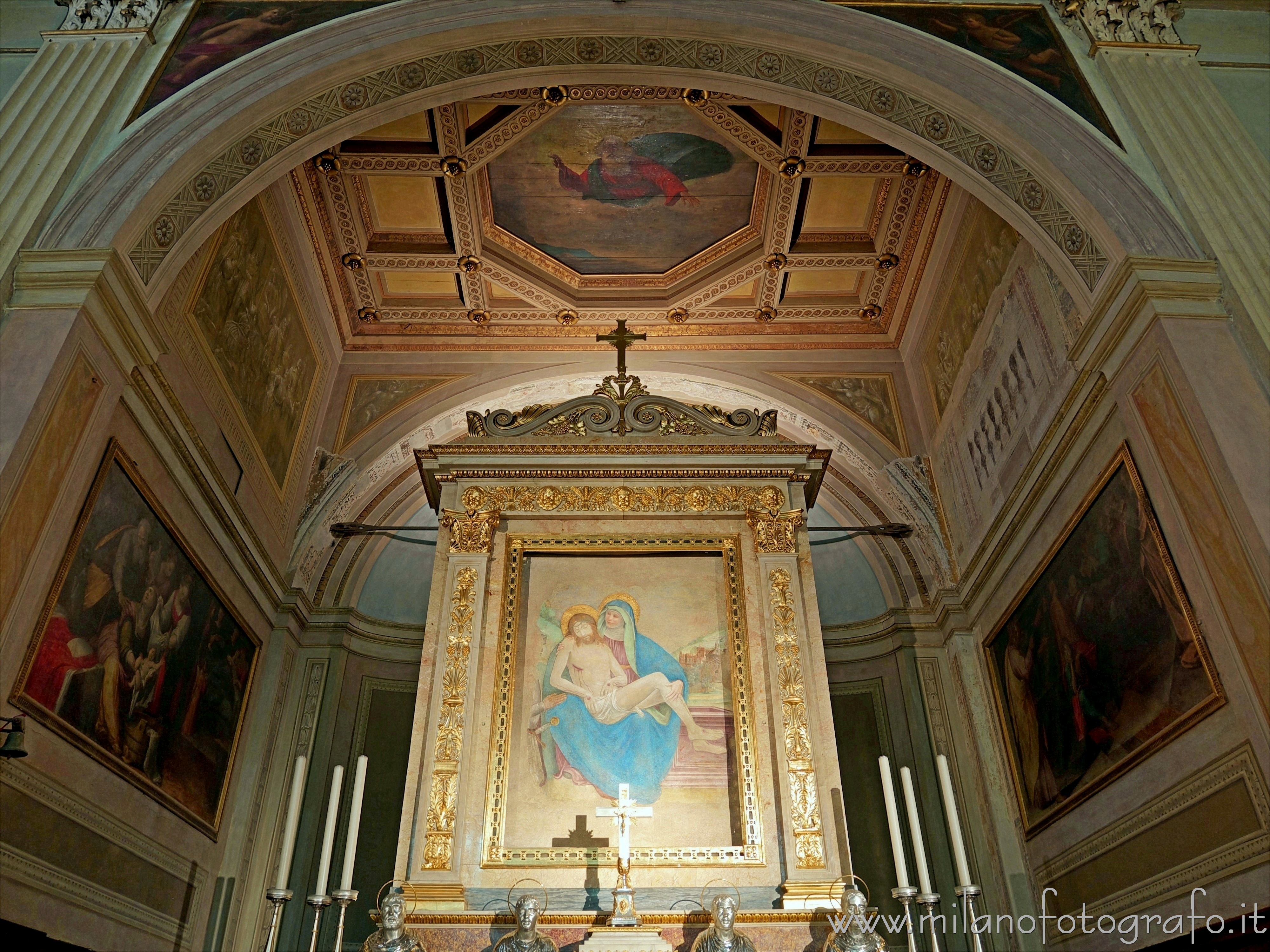 Milan (Italy): Apse of the Church of Santa Maria della Consolazione - Milan (Italy)