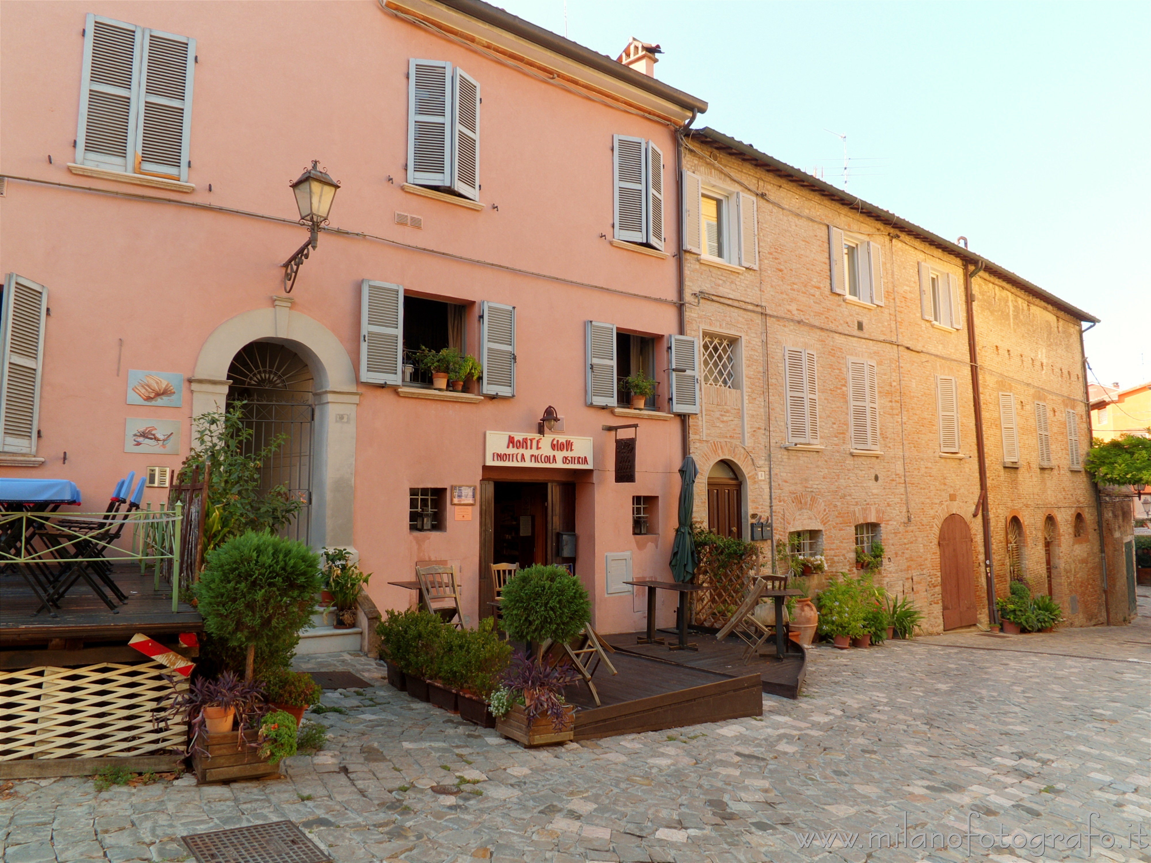 Santarcangelo di Romagna (Rimini, Italy): Wine shop tavern Monte Giove - Santarcangelo di Romagna (Rimini, Italy)