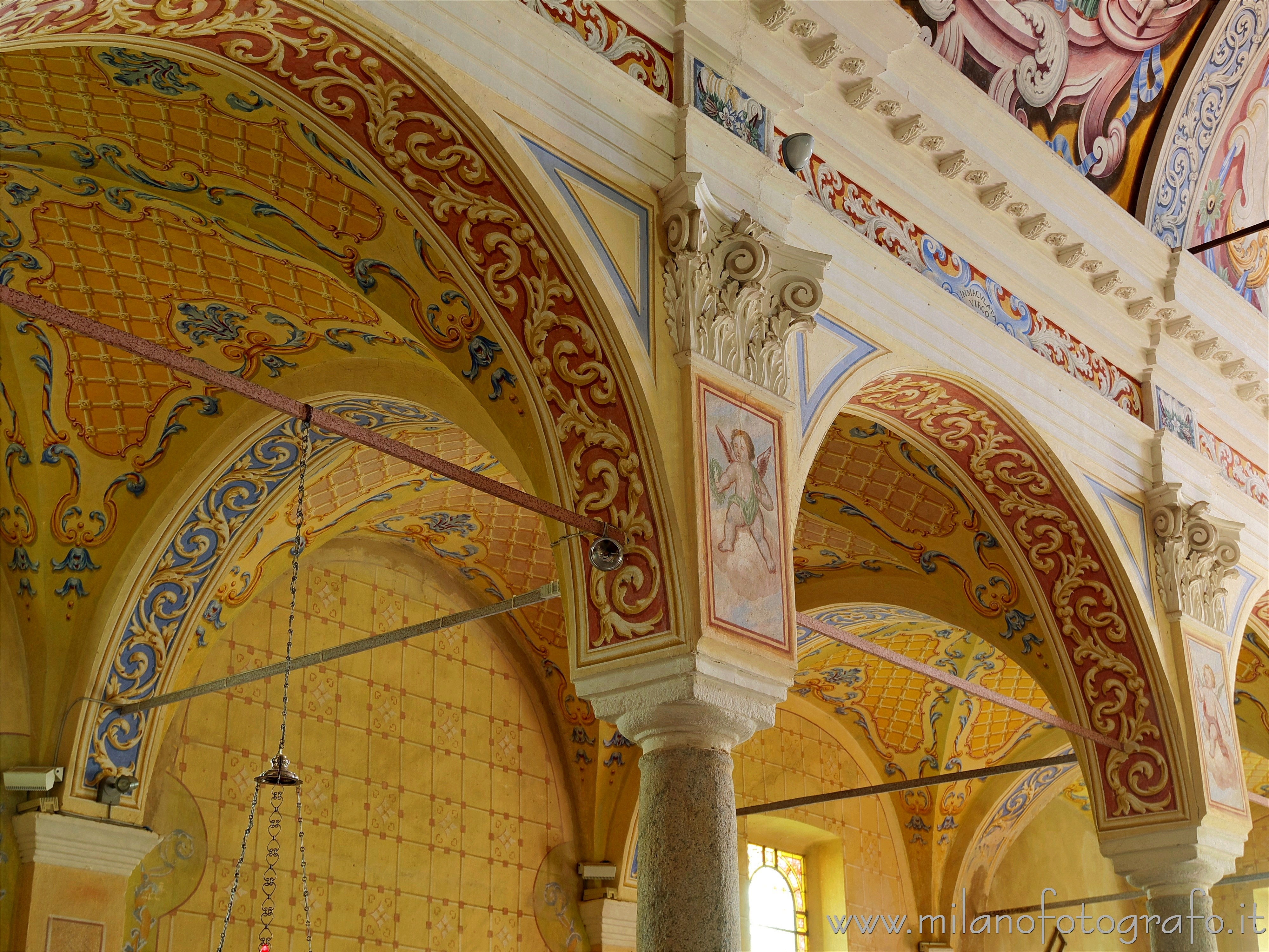 Trivero (Biella): Decorazioni barocche nella Chiesa Grande del Santuario della Brughiera Santuario della Madonna della Brughiera - Trivero (Biella)