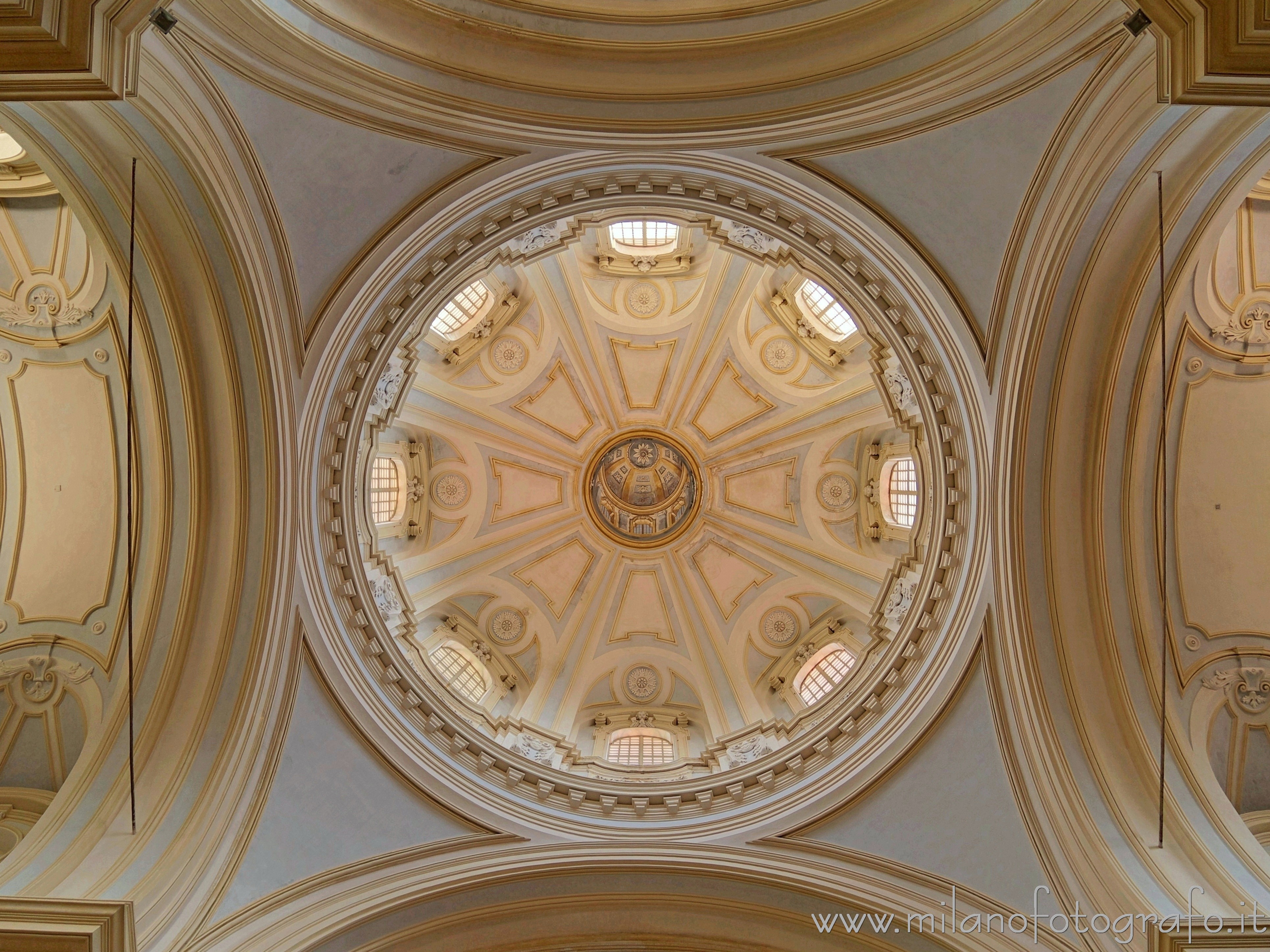Graglia (Biella, Italy): Interior of the dome of the church of the Sanctuary of the Virgin of Loreto - Graglia (Biella, Italy)