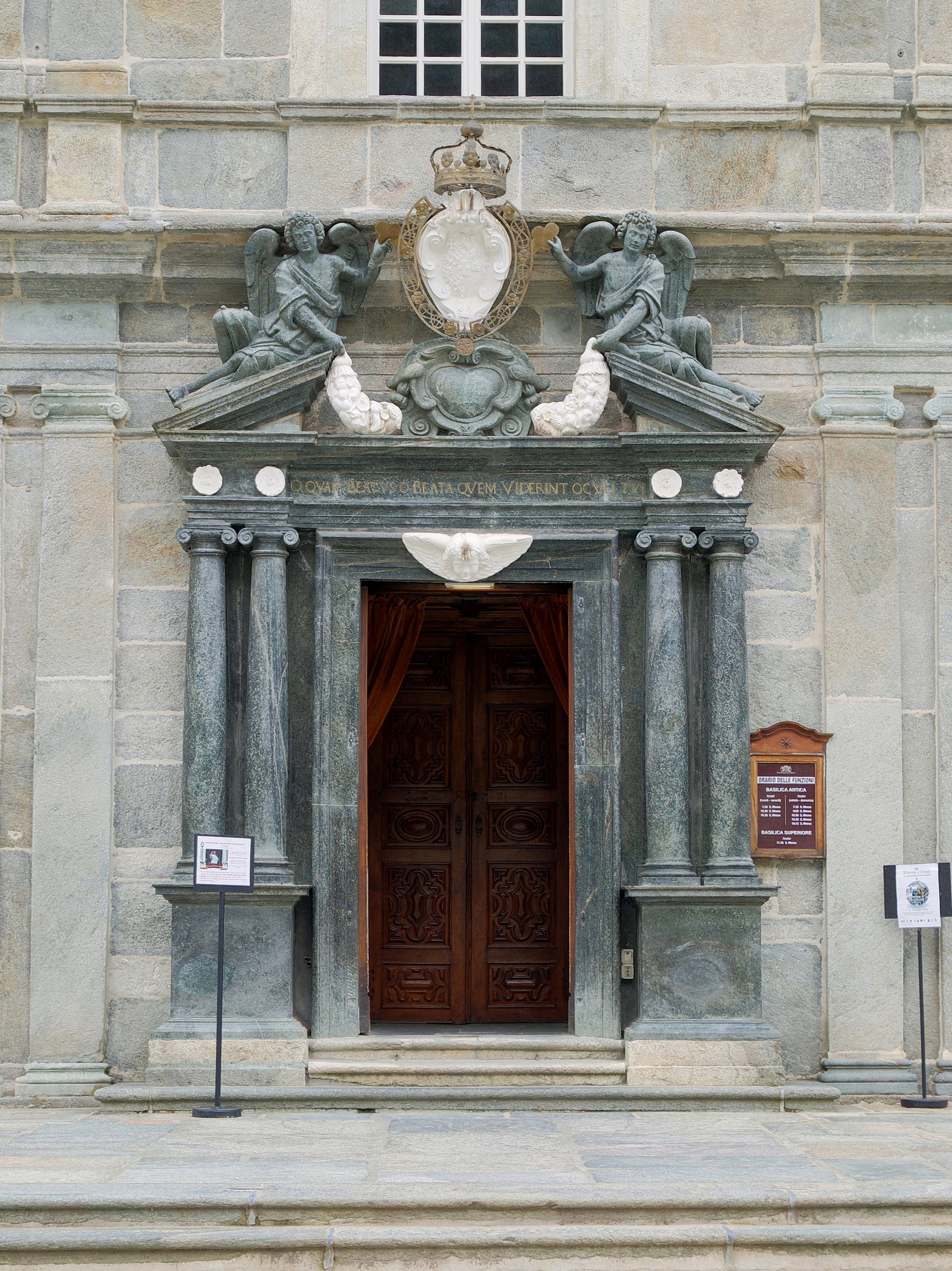 Biella: Portone di ingresso della Basilica Antica del Santuario di Oropa - Biella