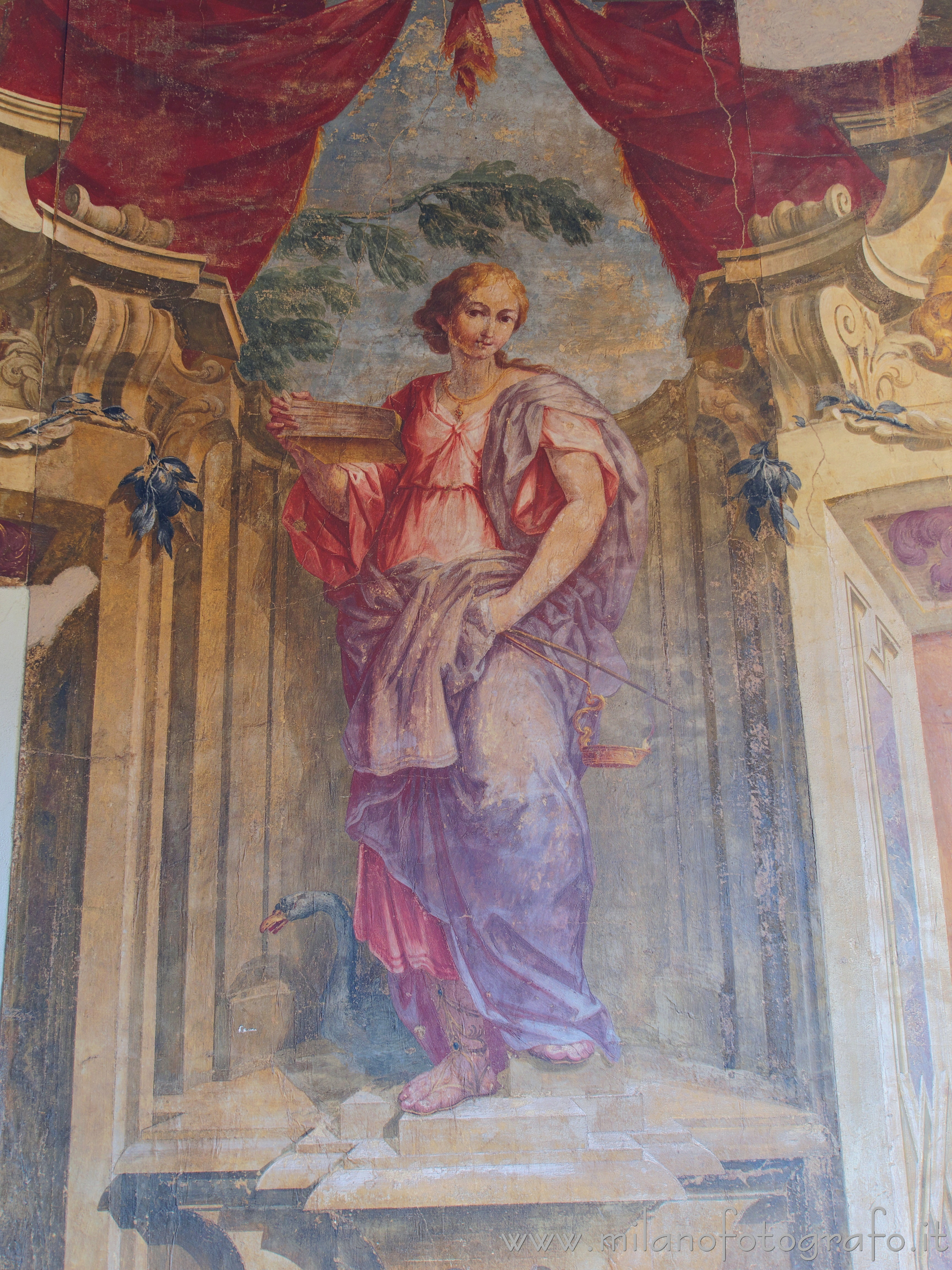Sesto San Giovanni (Milan, Italy): Fresco of the allegory of wisdom in Villa Visconti - Sesto San Giovanni (Milan, Italy)