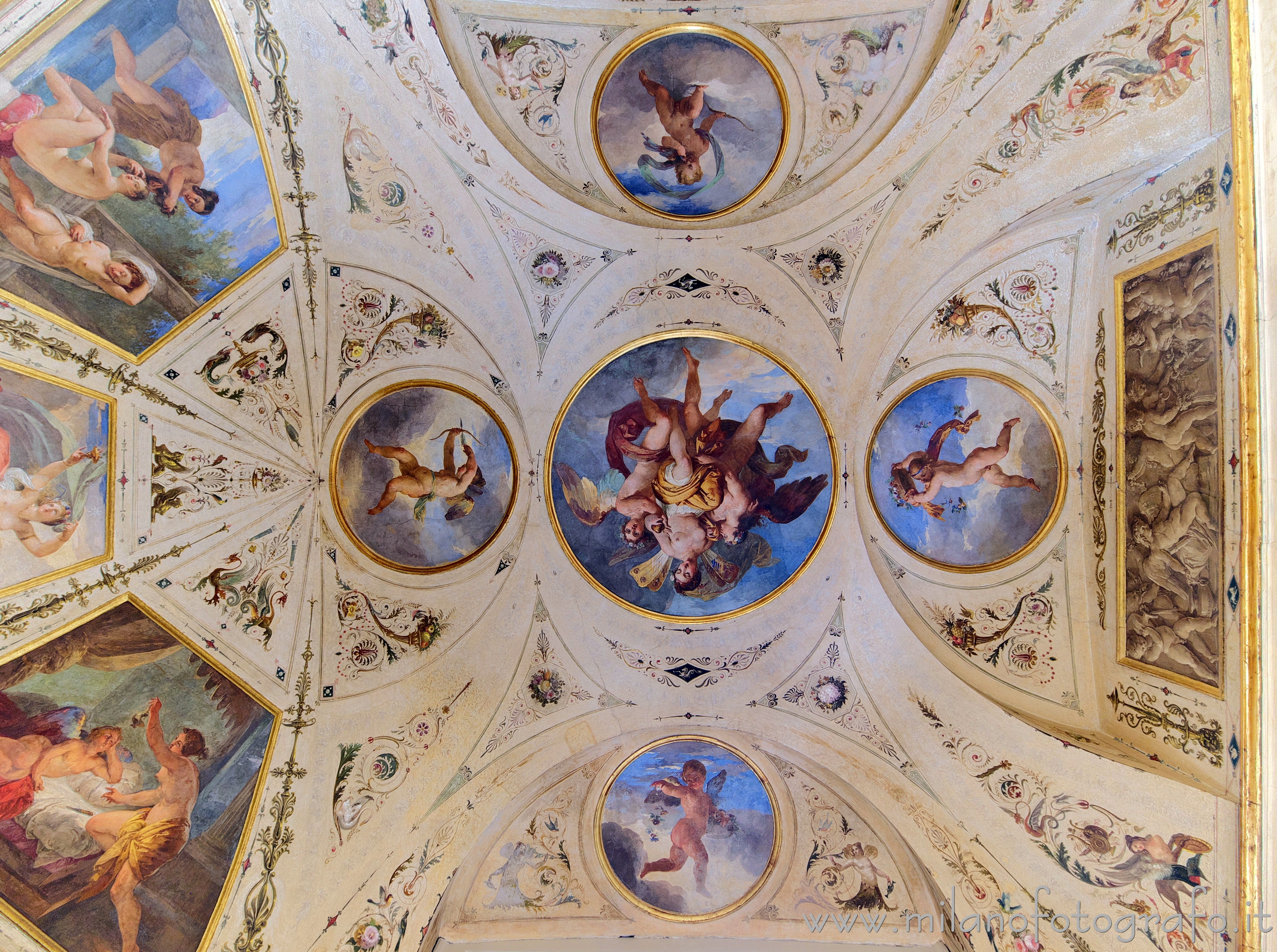 Milan (Italy): Ceiling of the second boudoir of Serbelloni Palace - Milan (Italy)