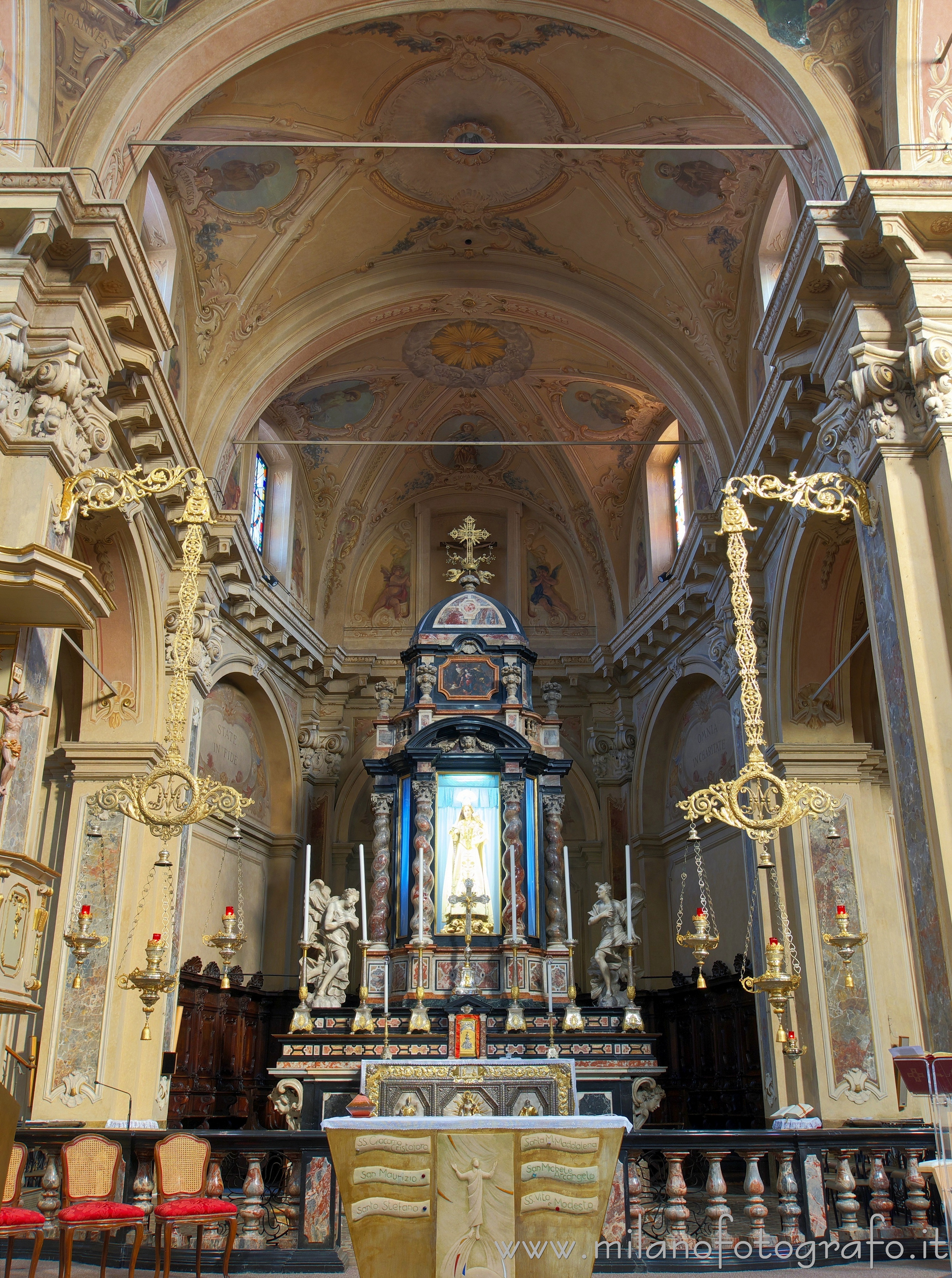 Vimercate (Monza e Brianza, Italy): Presbytery and apse of the Sanctuary of the Blessed Virgin of the Rosary - Vimercate (Monza e Brianza, Italy)