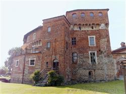 Places  of historical value  of artistic value in the Biella area: La Rocchetta Castle