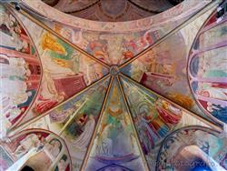 Plätze  von historischem Wert  von künstlerischem Wert in der Nähe (Italien): Stiftskirche der Heiligen Stefan und Lorenz
