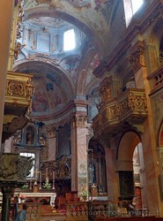 Places  of historical value  of artistic value around Milan (Italy): Basilica of San Giulio