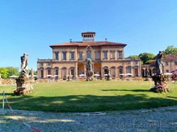 Places  of historical value  of naturalistic value  of artistic value around Milan (Italy): Villa Bagatti Valsecchi