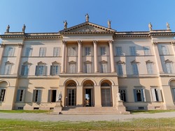 Places  of historical value  of artistic value around Milan (Italy): Villa Cusani Traversi Tittoni